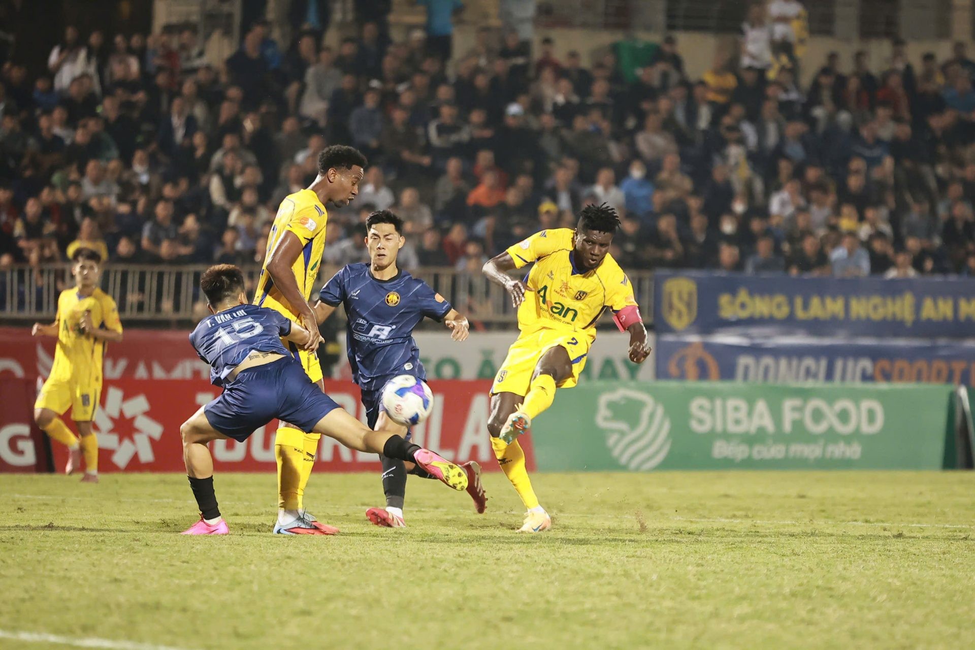 CLB Đông Á Thanh Hóa có được chiến thắng đầu tiên sau chuỗi 7 trận không thắng