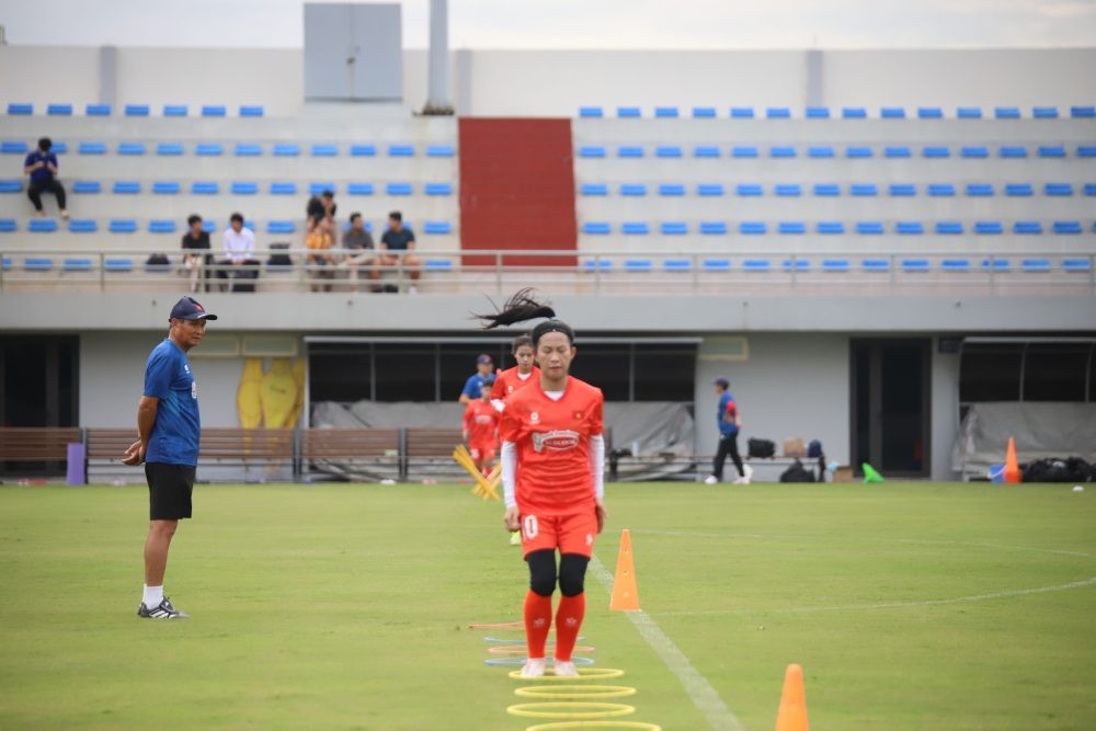 Đội tuyển nữ Việt Nam tích cực luyện tập nâng cao thể lực, kết hợp kỹ chiến thuật