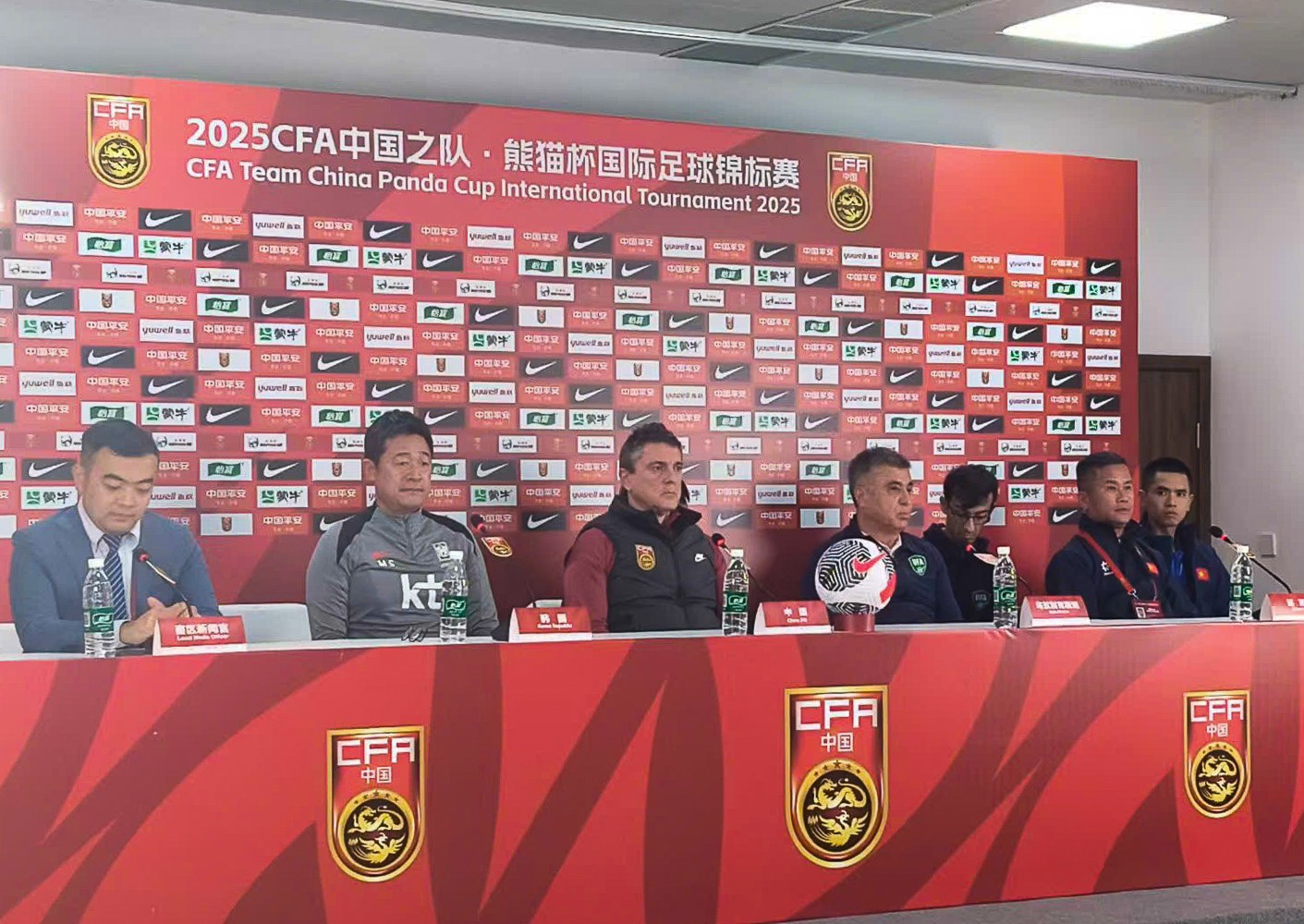 Quang cảnh buổi họp báo trước thềm Panda Cup 2025