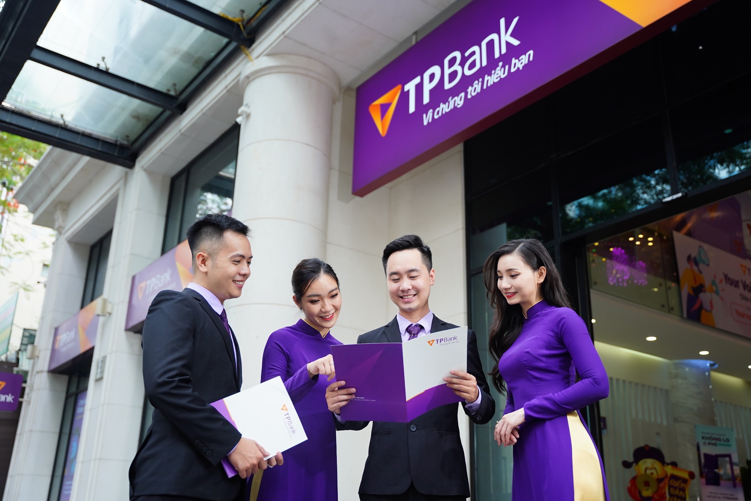 tpbank-duoc-vinh-danh-la-ngan-hang-vung-manh-hang-dau-viet-nam-nam-2025-3-1763727309.jpg