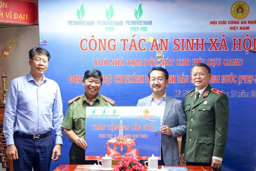 Nguyễn Văn Hùng – Trái tim “Phượng Hoàng”  trên hành trình lan toả yêu thương