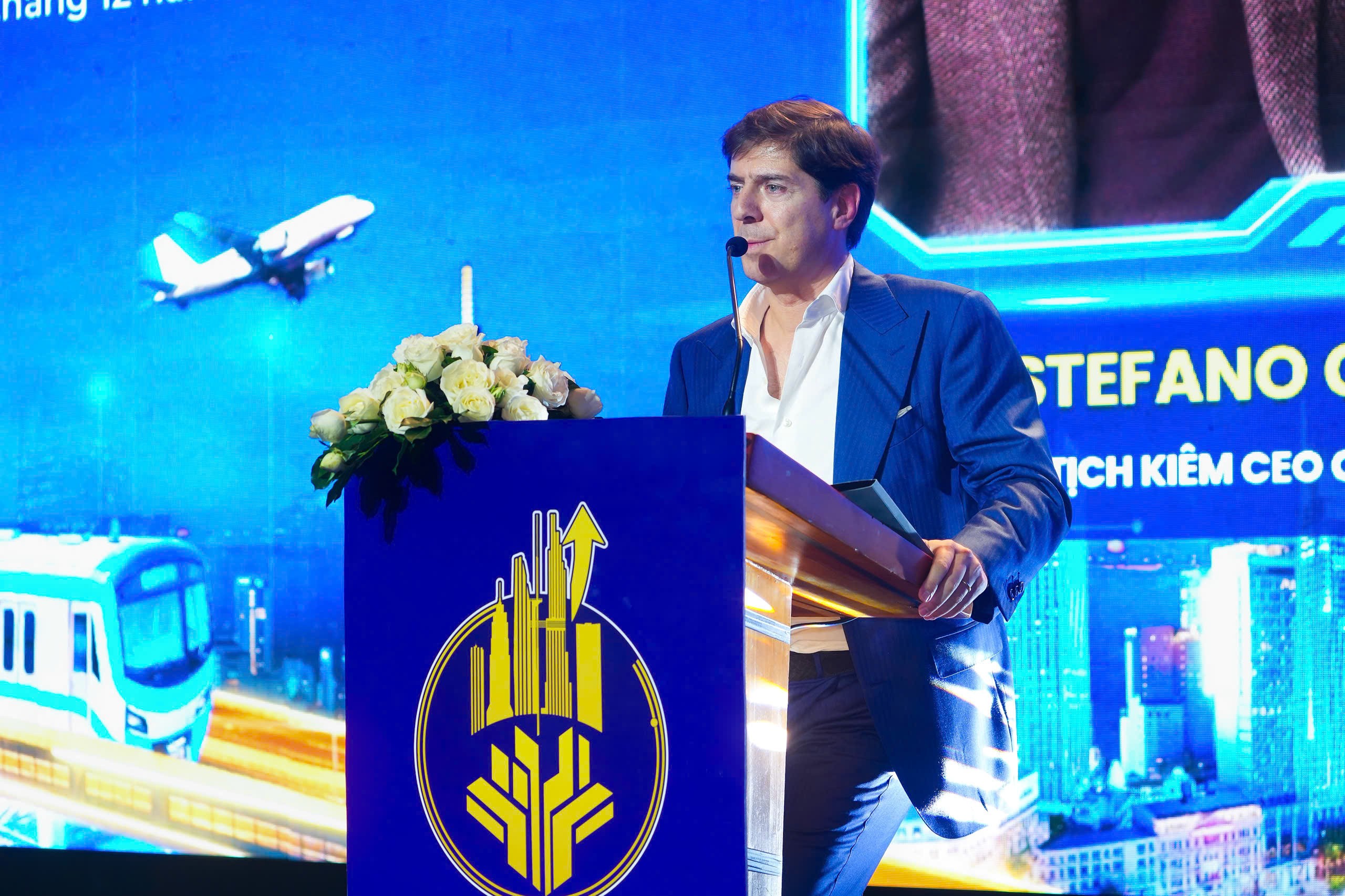 Ông Stefano Canali – Chủ tịch, CEO CANALI chia sẻ từ góc nhìn thương hiệu quốc tế (Ảnh: ban tổ chức)