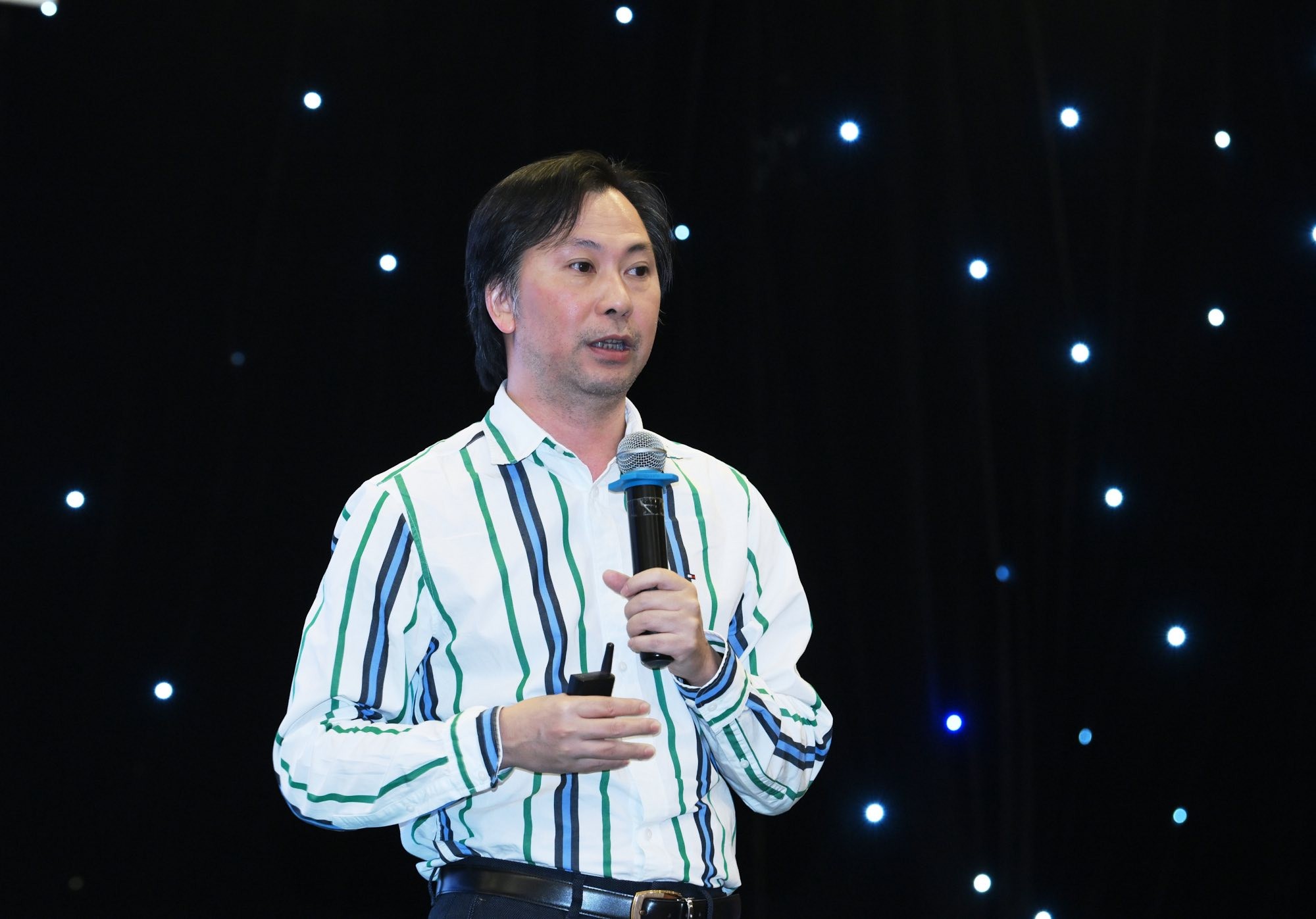 PGS.TS Đàm Hoàng Phúc, Giám đốc Chương trình đào tạo kỹ thuật ô tô – Đại học Bách khoa Hà Nội, nhận định xe tải điện sẽ dần trở thành chuẩn mực mới của dịch vụ vận chuyển hàng hóa tại các đô thị lớn.