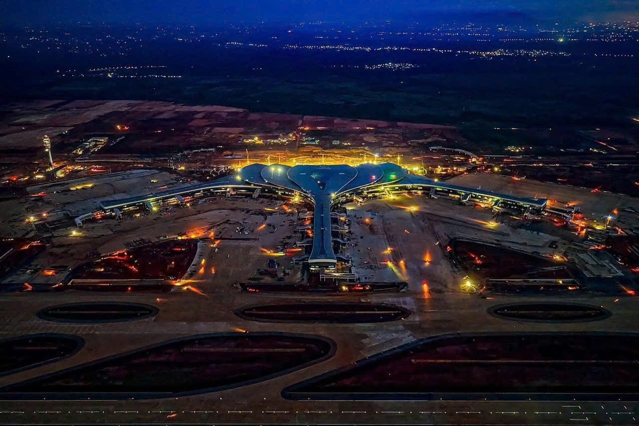 Hơn 700 công trình đóng điện, EVNSPC vượt chỉ tiêu 2025: Bí quyết từ tư duy quản trị “đi trước một bước”