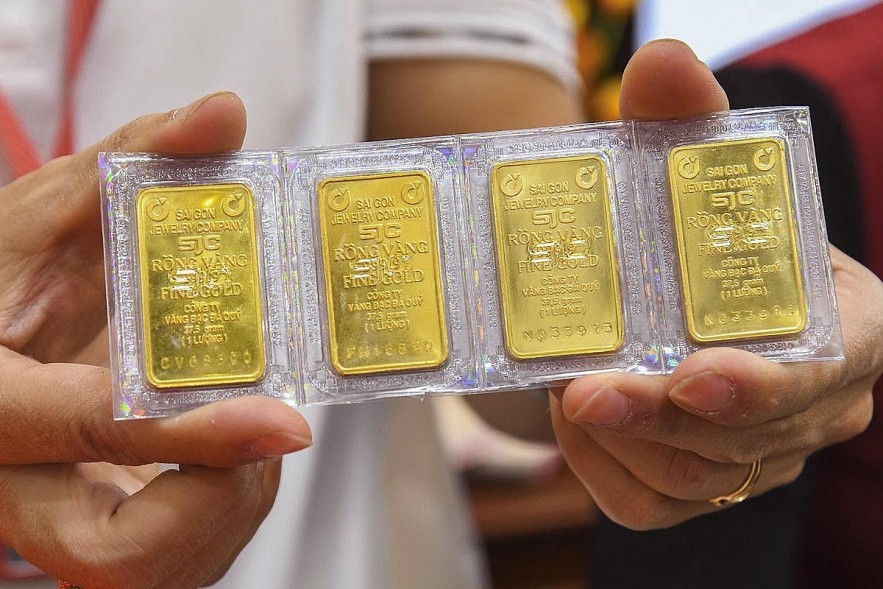 gia-vang-hom-nay-2211-vang-trong-nuoc-va-the-gioi-dong-loat-giam-20251122062110-1767491234.jpg
