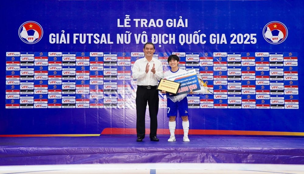 Cầu thủ ghi nhiều bàn thắng nhất giải: Bùi Thị Trang, Thái Sơn Nam TP. Hồ Chí Minh, 7 bàn