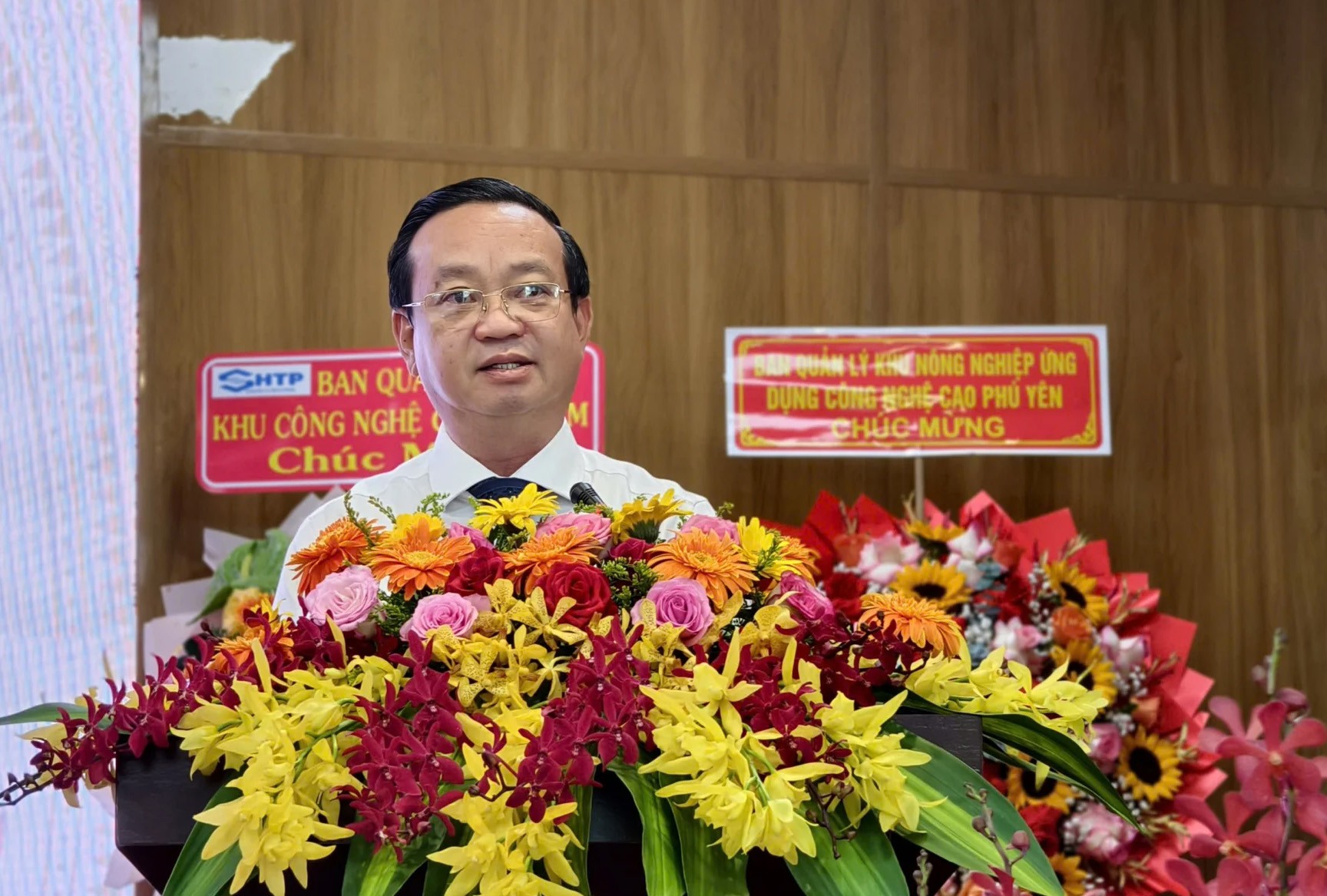 14012026-pho-chu-tich-ubnd-tp-du-hoi-nghi-tong-ket-bql-khu-nong-nghiep-cong-nghe-cao-1-1768399091.jpg