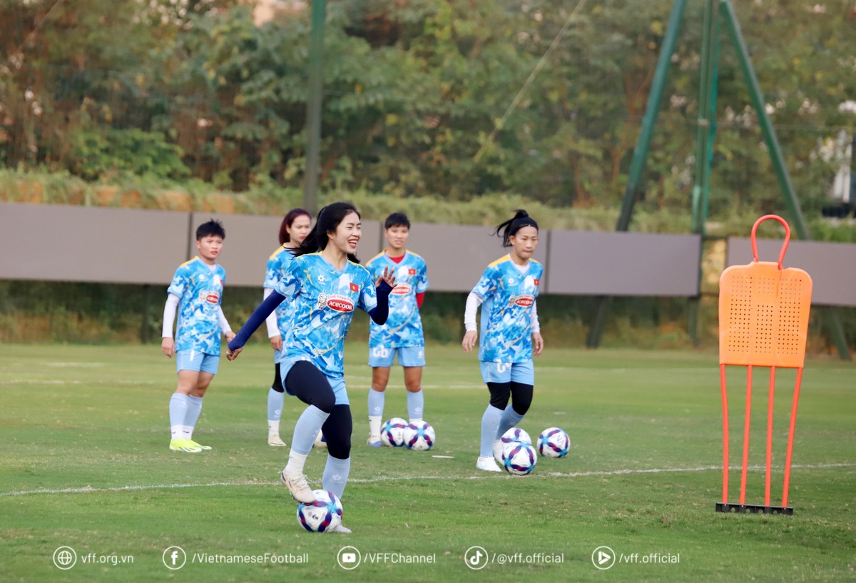 Các tuyển thủ nữ Việt Nam có 3 tuần luyện tập chuẩn bị cho các trận đấu giao hữu và chuyến tập huấn tại Trung Quốc