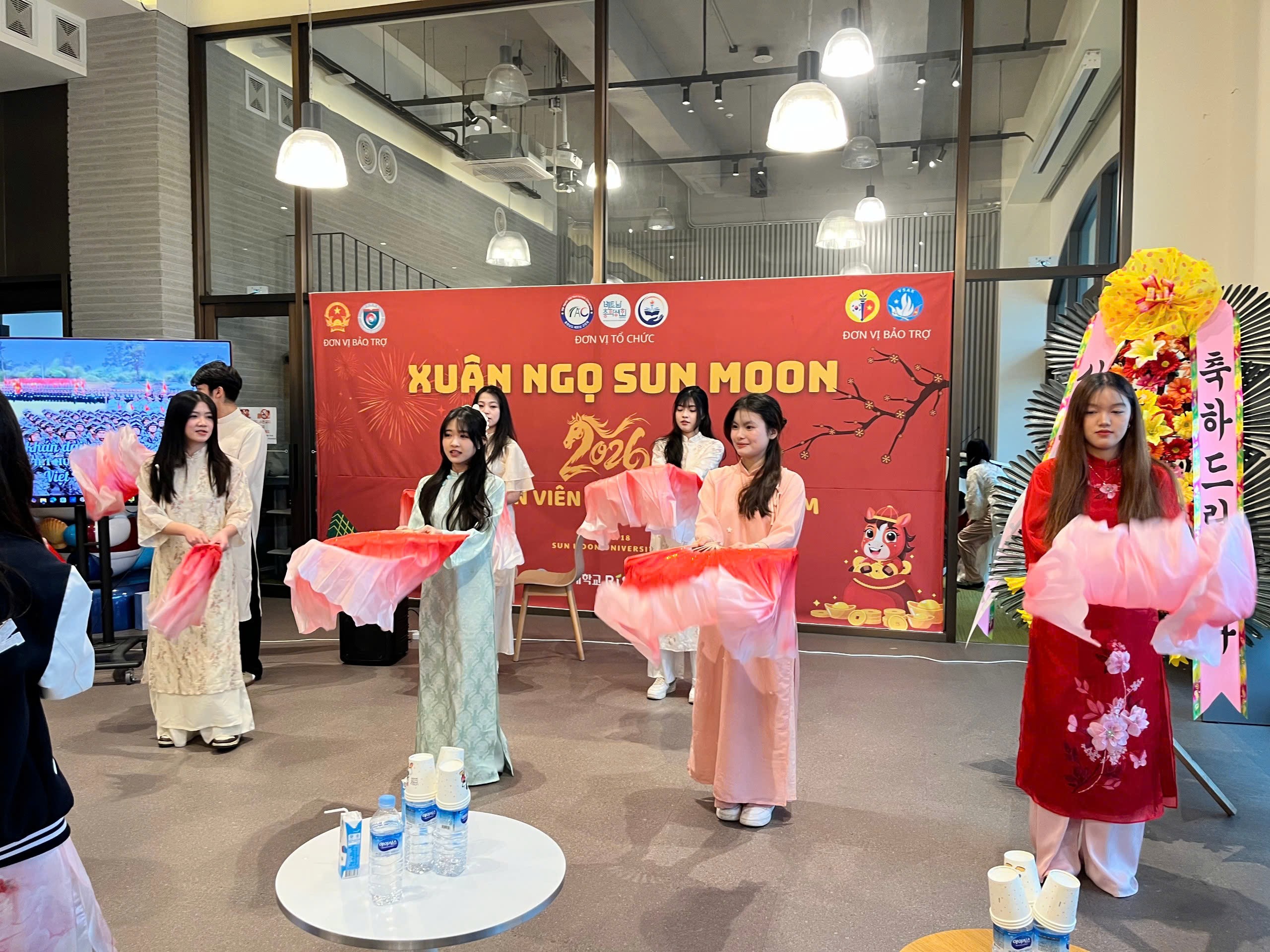 Cộng đồng người Việt tại Chungnam (Hàn Quốc) đón Tết cổ truyền, hướng về Đại hội XIV của Đảng