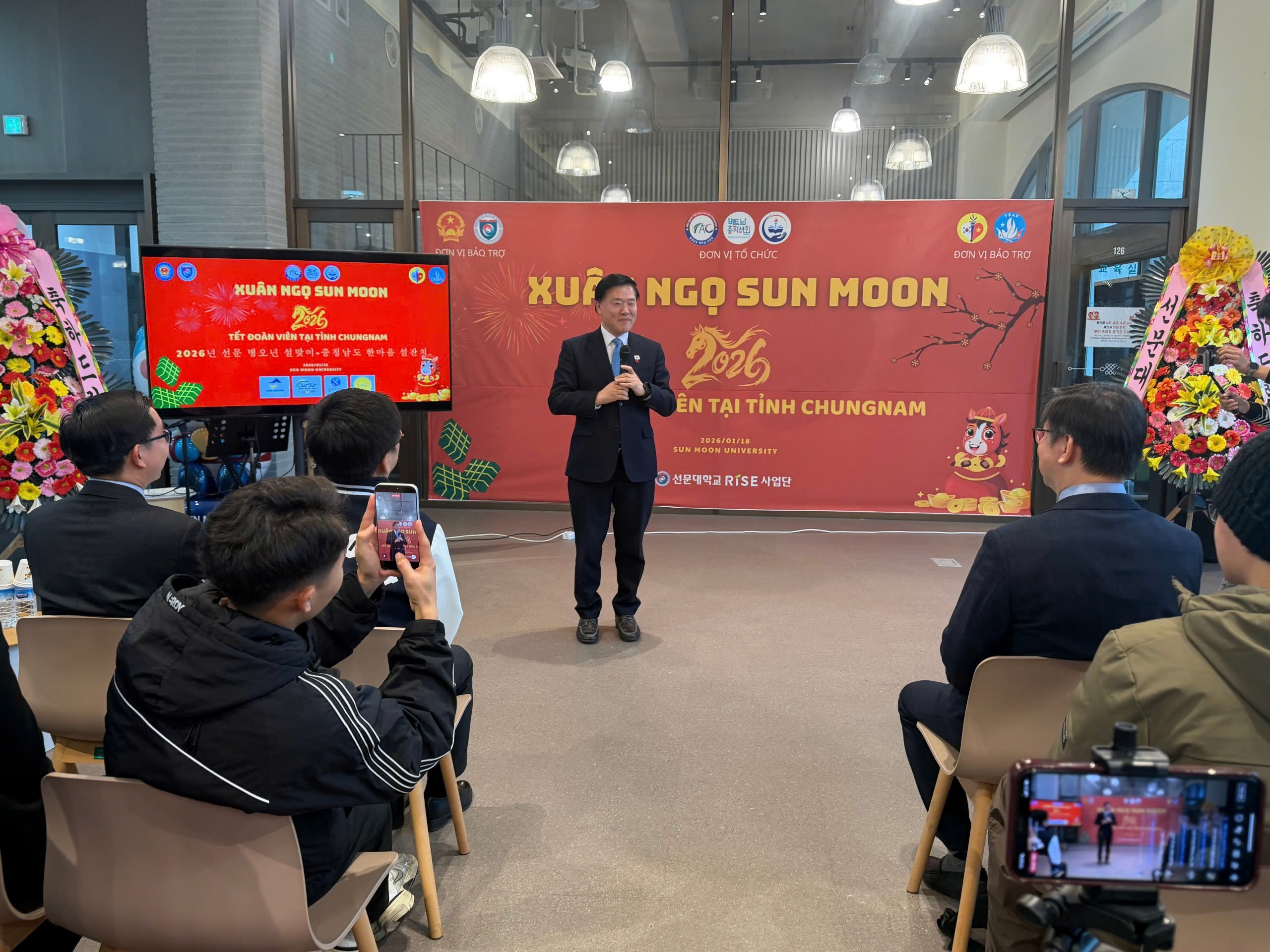 Cộng đồng người Việt tại Chungnam (Hàn Quốc) đón Tết cổ truyền, hướng về Đại hội XIV của Đảng