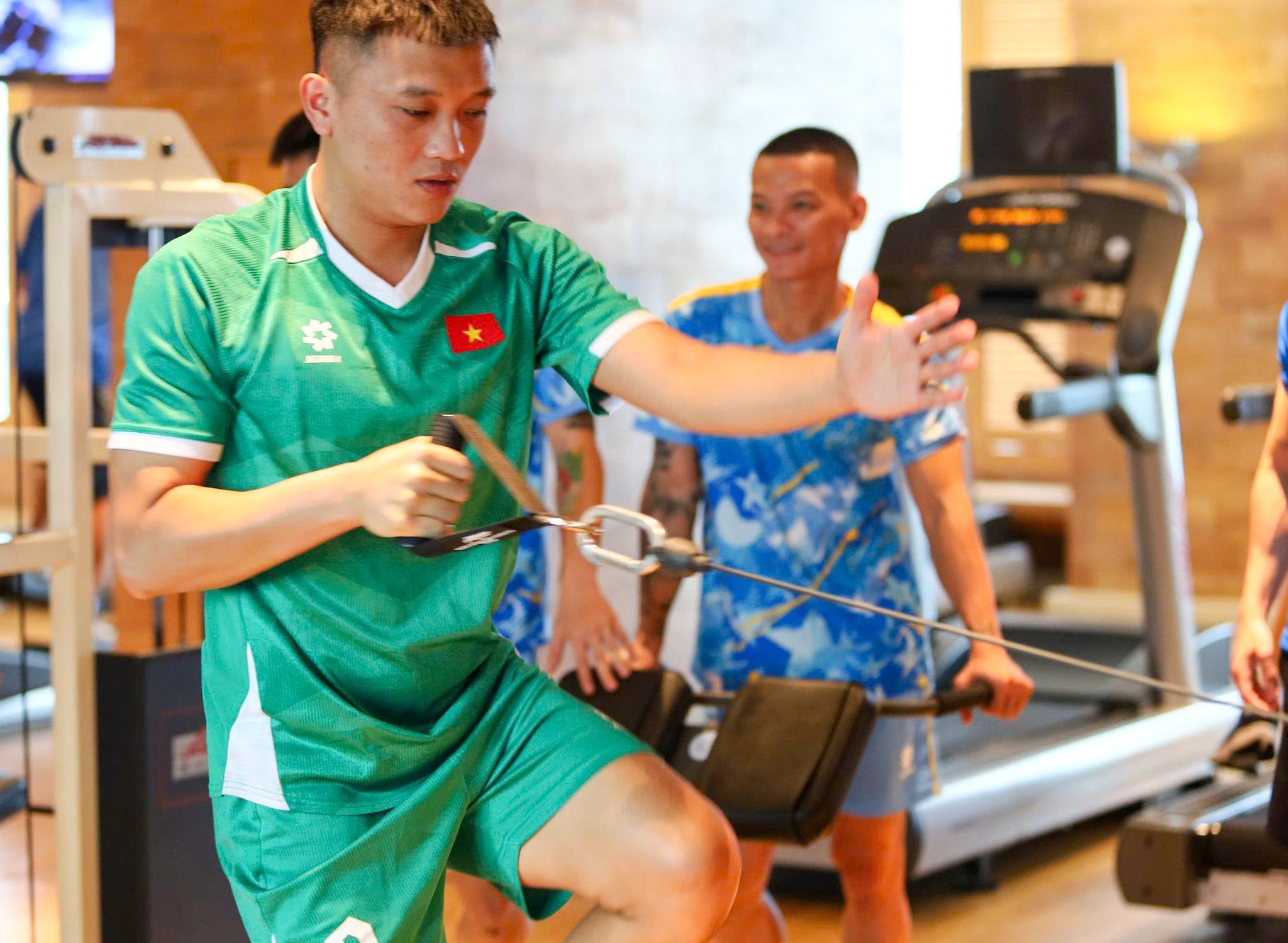 Môn futsal thi đấu với tốc độ cao, nhịp độ trận đấu diễn ra rất nhanh, đòi hỏi một nền tảng thể lực vững mạnh của các cầu thủ