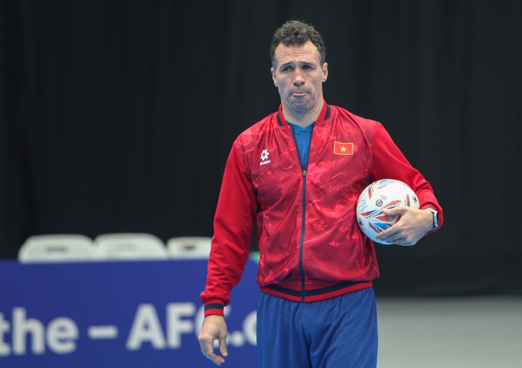 HLV Diego Giustozzi thận trọng trước trận Tứ kết với đội chủ nhà Futsal Indonesia