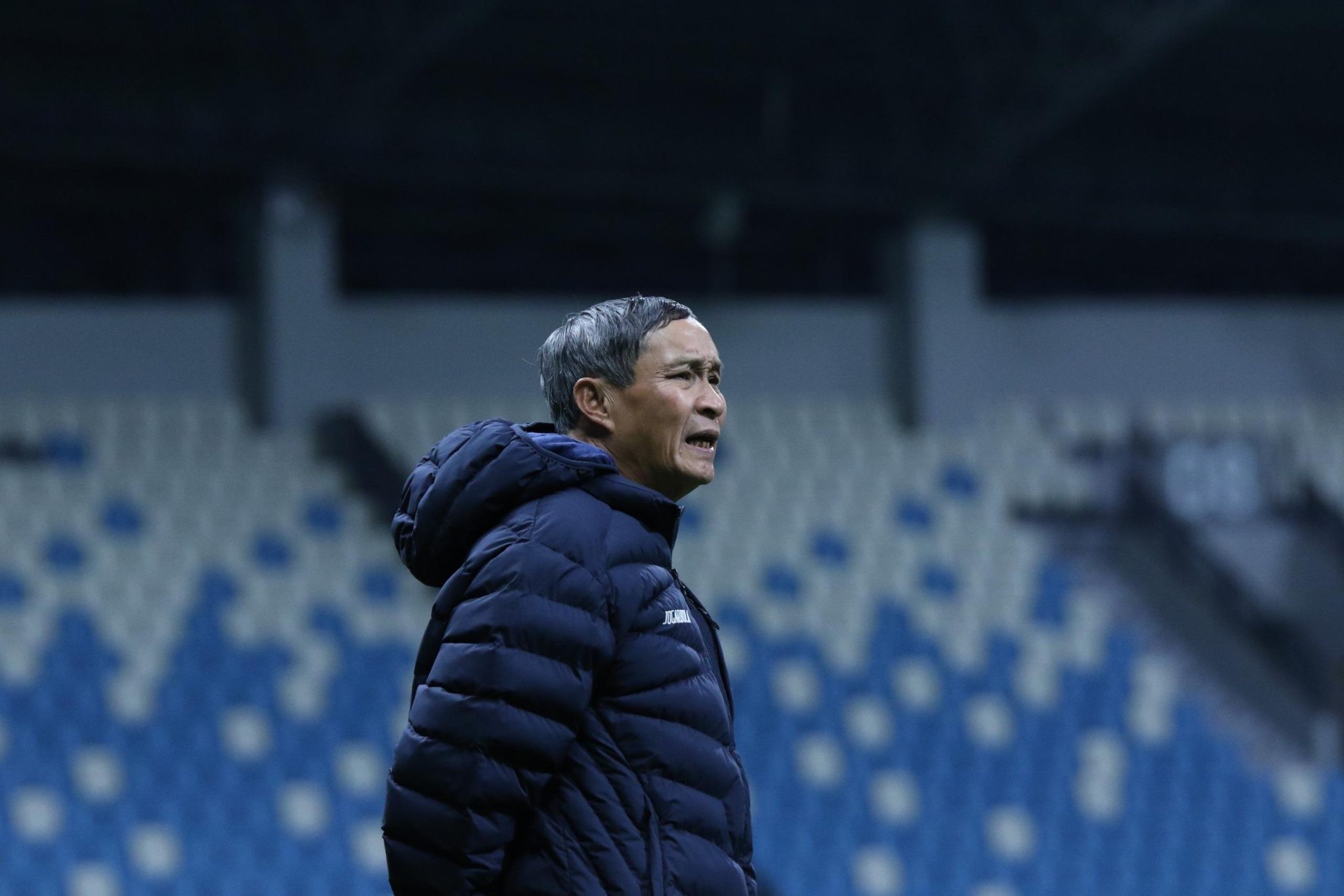 HLV Mai Đức Chung hài lòng với tinh thần thi đấu của các học trò trong trận giao hữu gặp đội chủ nhà Trung Quốc