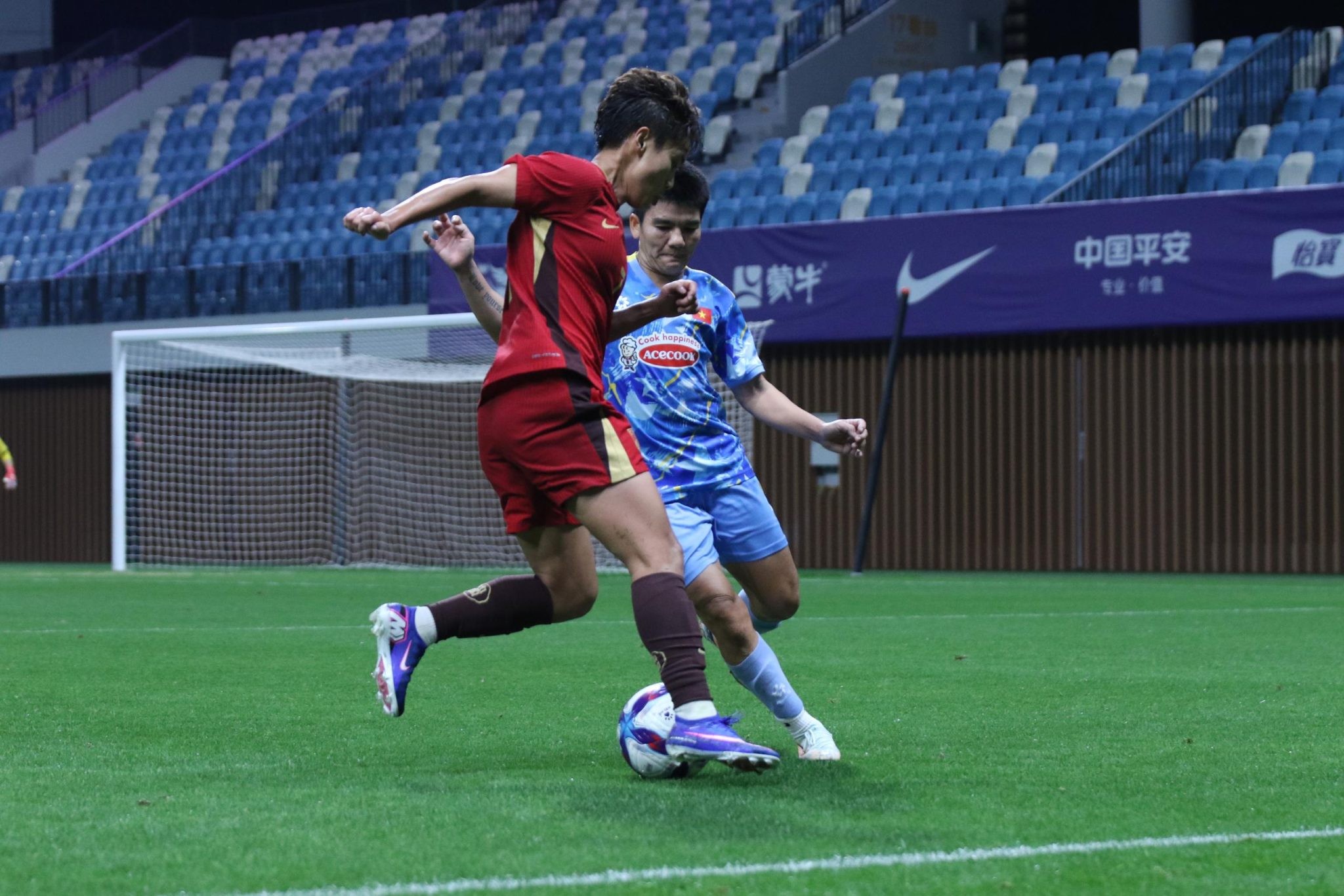 Hai trận đấu giao hữu với đội chủ nhà Trung Quốc là màn tập dượt và cọ xát quý báu cho các tuyển thủ nữ Việt Nam