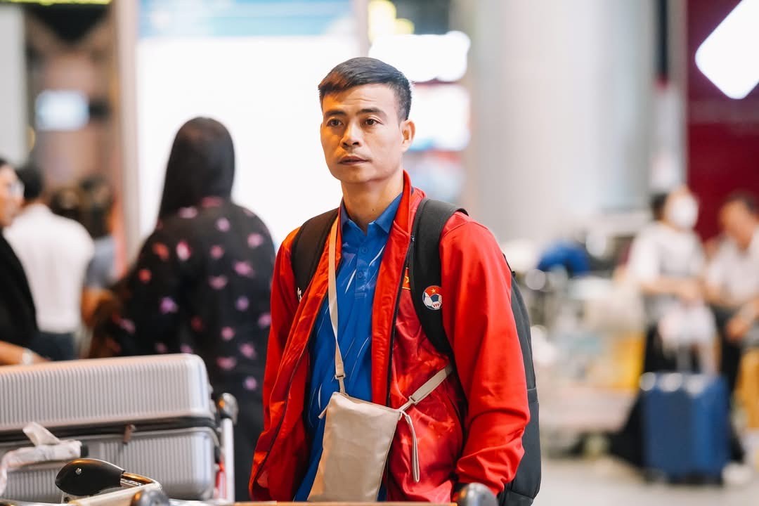 Huấn luyện viên trưởng đội tuyển futsal nữ Việt Nam Nguyễn Đình Hoàng