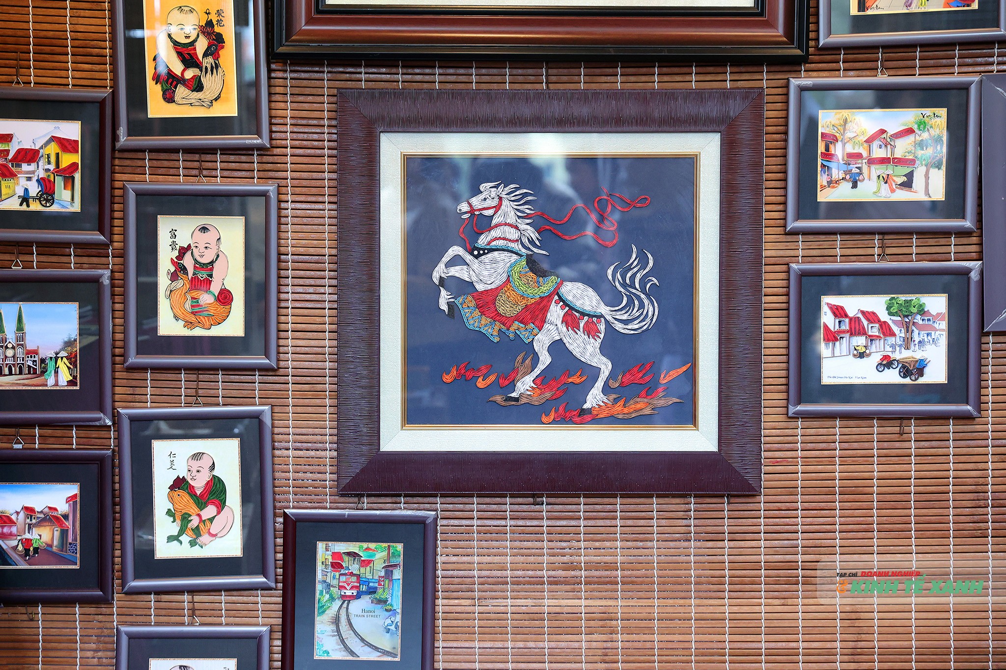 Hình tượng con ngựa trong dân gian truyền thống Việt Nam nổi bật tại khu vực Hồ Văn