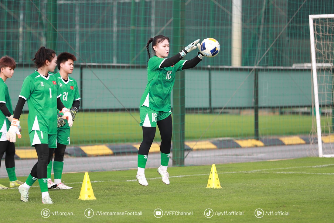 Đội tuyển U20 nữ Việt Nam sẽ duy trì lịch tập 2 buổi/ngày tại Trung tâm Đào tạo Bóng đá trẻ Việt Nam trong vòng hai tuần