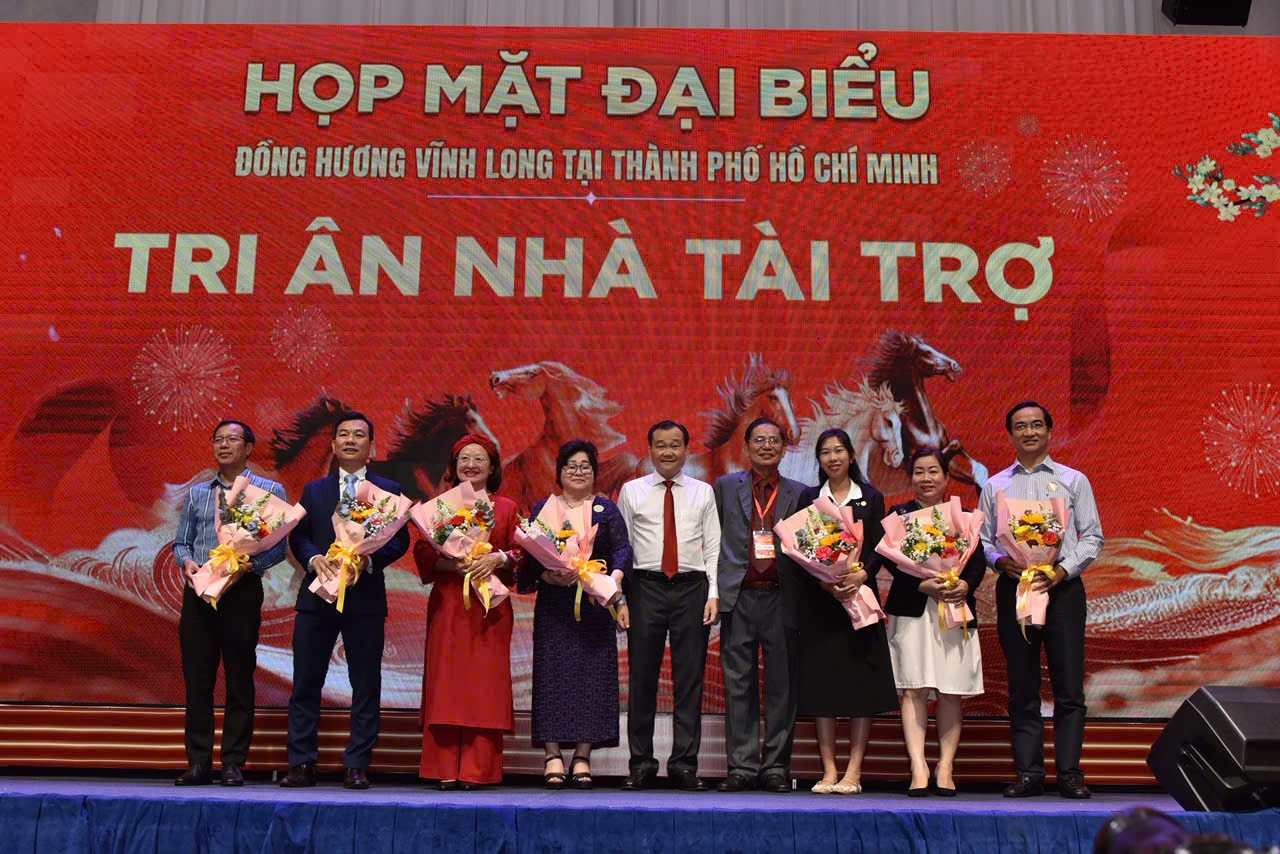 Họp mặt đồng hương Vĩnh Long tại TP.HCM: Gắn kết nghĩa tình, chung tay vì sự phát triển quê hương