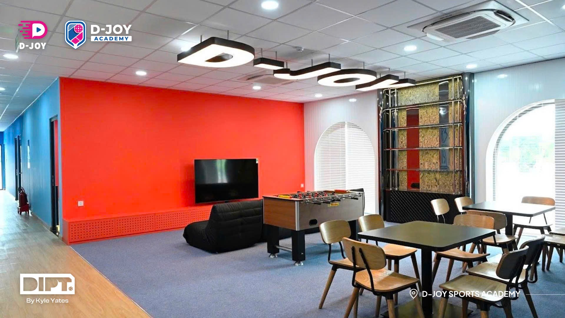 Học viện Thể thao D-Joy cung cấp một môi trường học tập và rèn luyện khép kín.