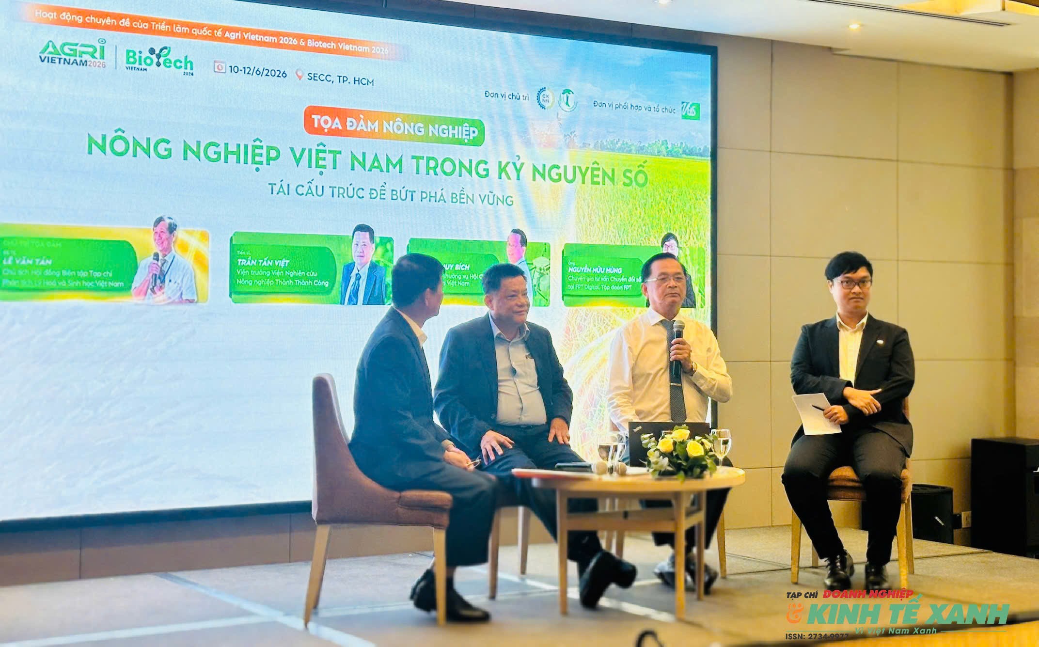 Tọa đàm “Nông nghiệp Việt Nam trong kỷ nguyên số: Tái cấu trúc để bứt phá bền vững”, do Hội Cơ khí Nông nghiệp Việt Nam, Hội Bảo vệ Thiên nhiên và Môi trường TP.HCM phối hợp cùng Công ty TNHH MTV Dịch vụ Quảng cáo và Triển lãm Minh Vi (VEAS) tổ chức ngày 31/3 tại TP.HCM.