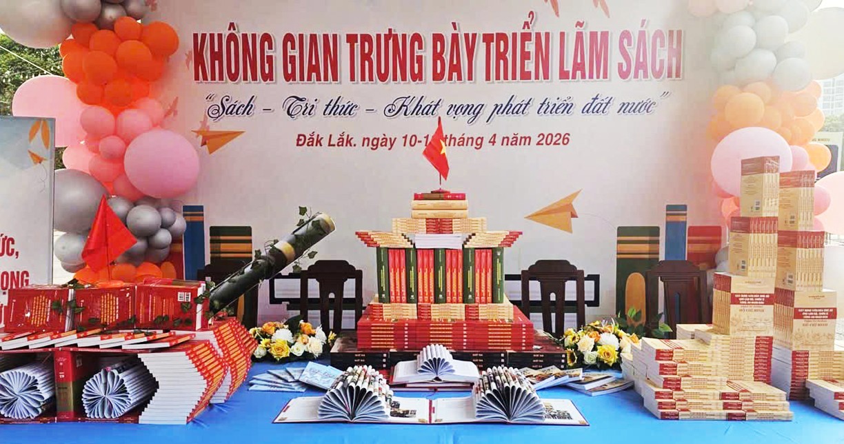 khong-gian-trung-bay-1775813190.jpg