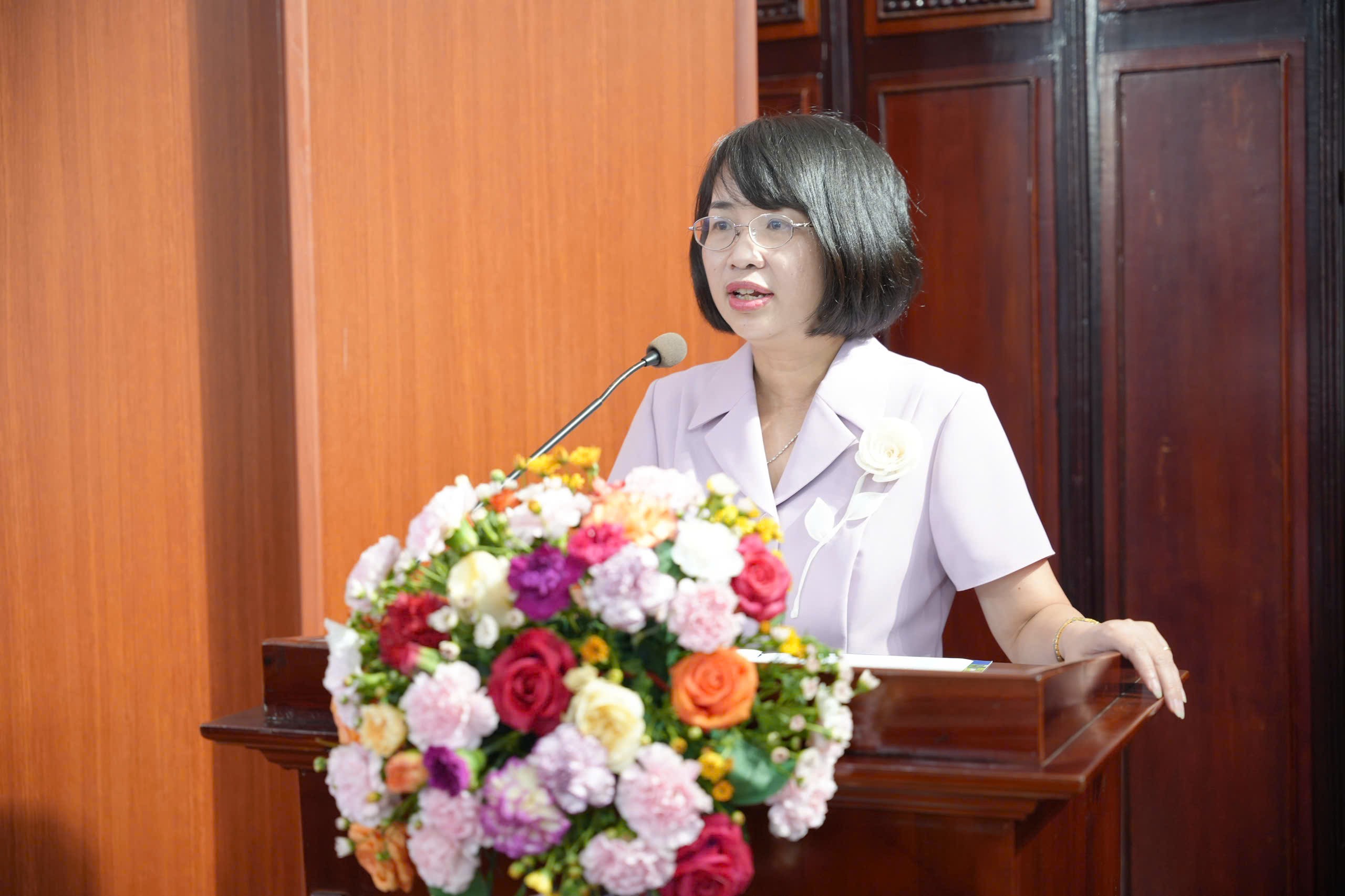 pgsts-pham-thi-hoang-anh-1775808307.jpg