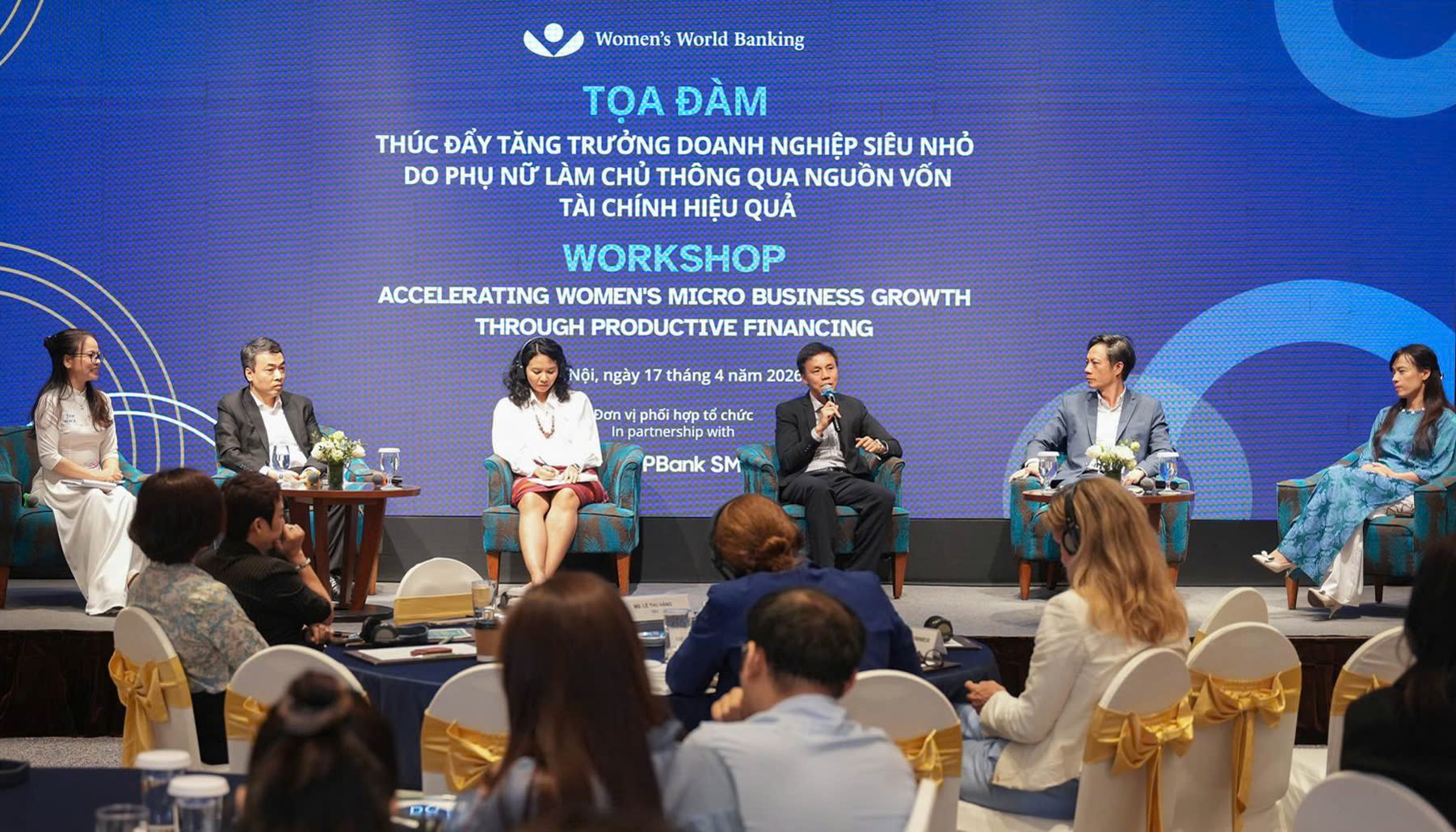 Ông Đào Gia Hưng, Giám đốc Khối Khách hàng Doanh nghiệp SME, VPBank trao đổi tại Tọa đàm