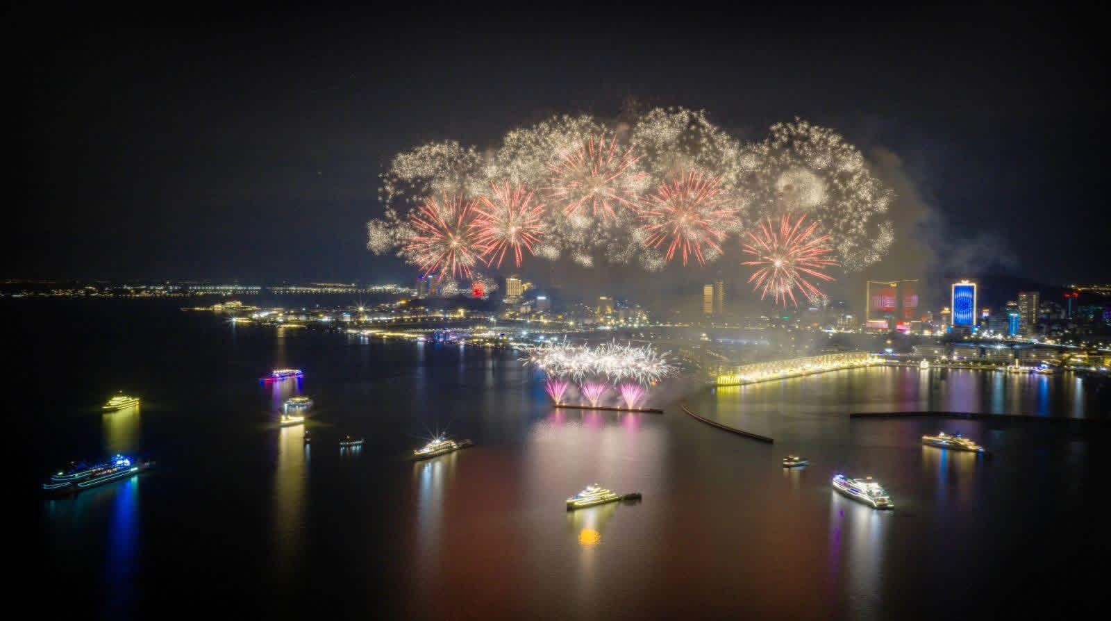 vui-fest-ha-long-1777597584.JPG
