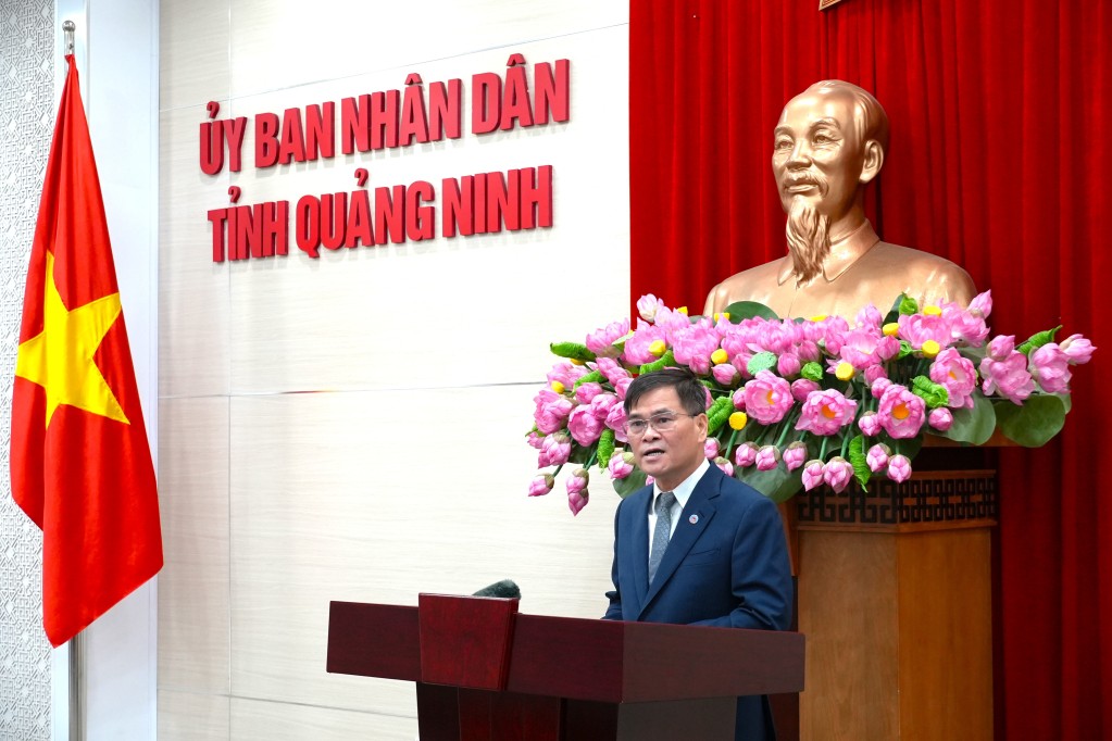 2504851-dong-chi-bui-van-khang-pho-bi-thu-tinh-uy-chu-tich-ubnd-tinh-phat-bieu-tai-hoi-nghi-13052406-1778147932.jpg