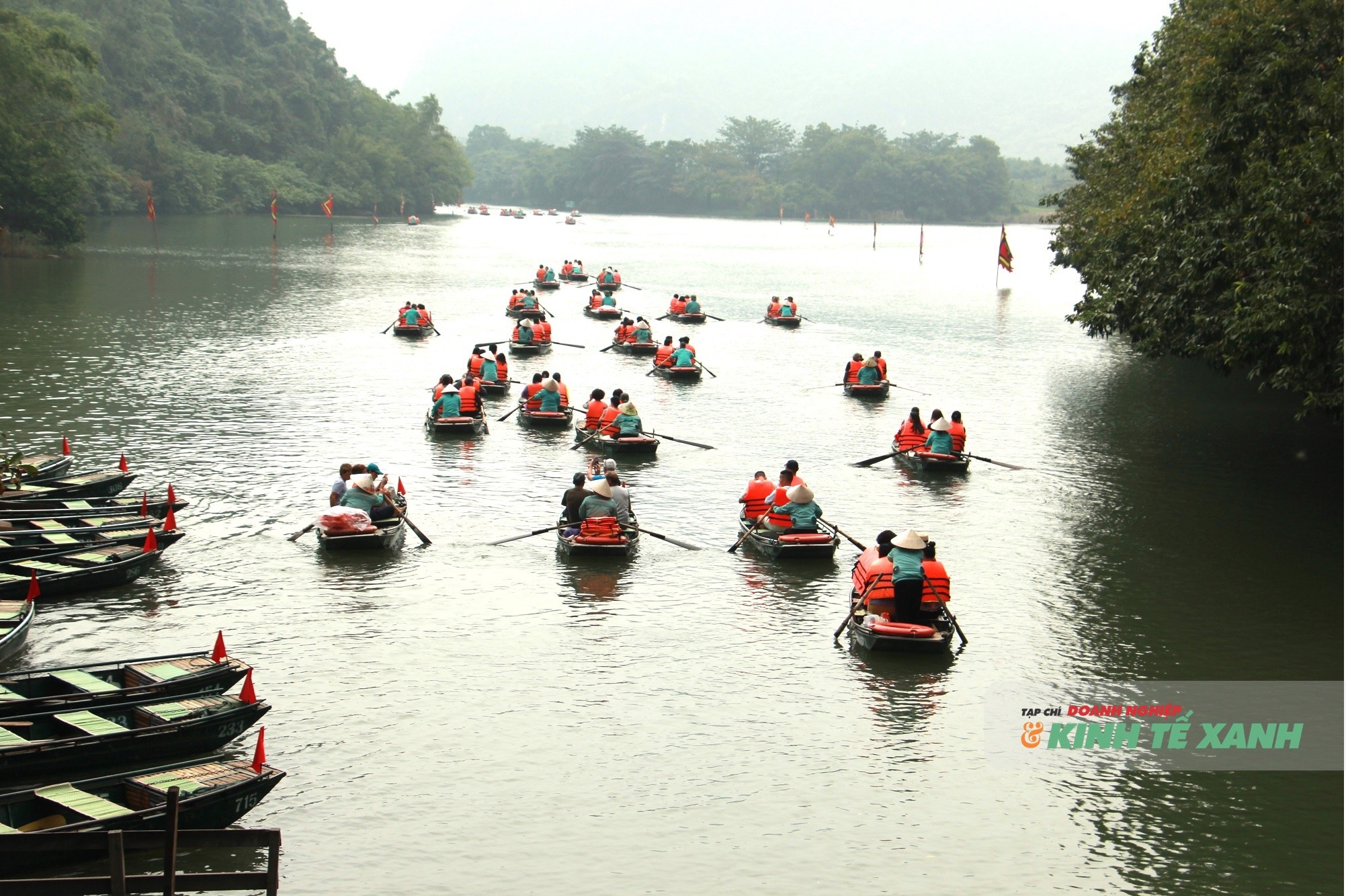 du-lich-ninh-binh-2-1778165194.JPG