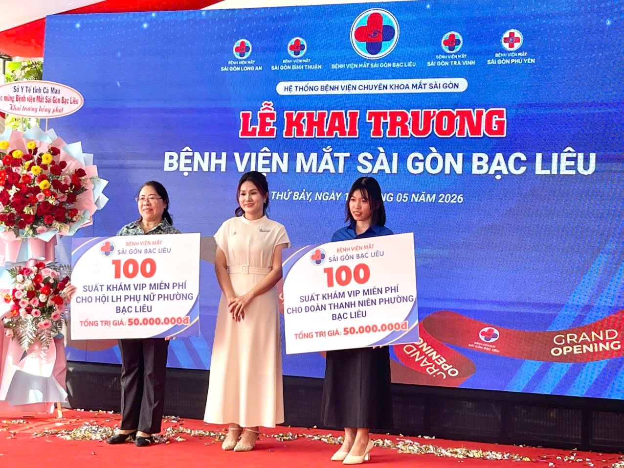trao-qua-tu-thien-1778921066.jpg