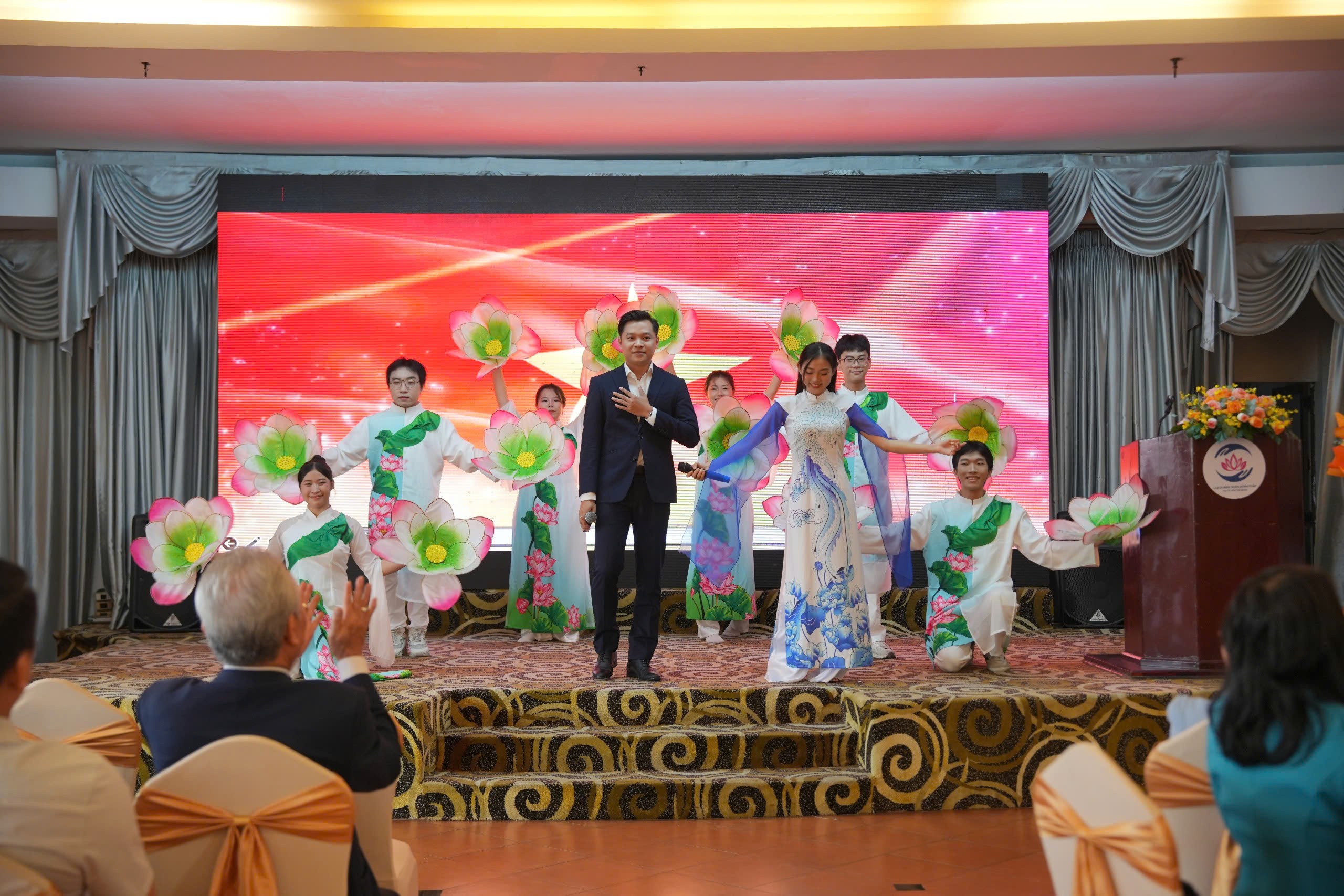 van-nghe-1779617698.jpg