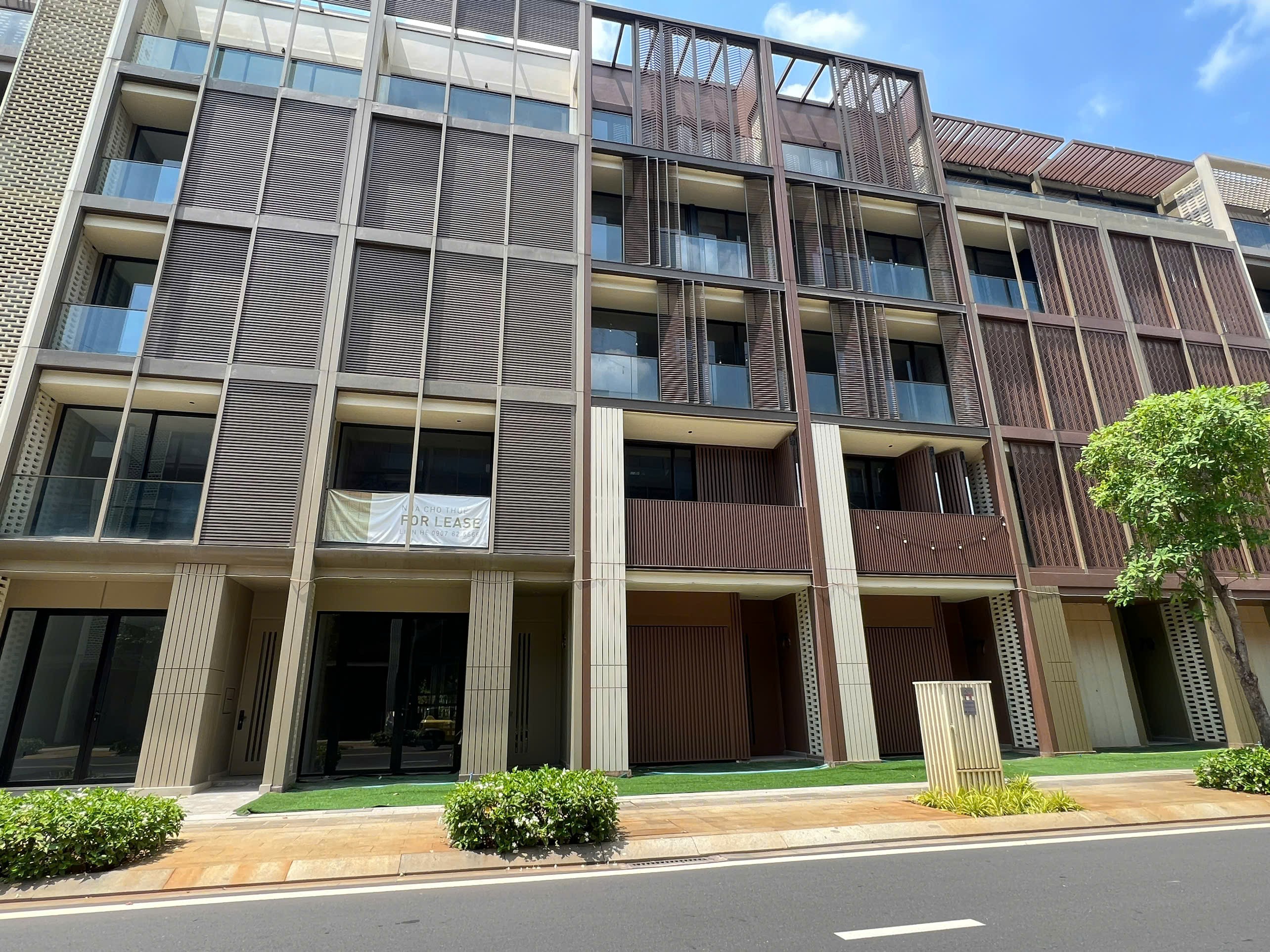 1r-1779772814.jpg