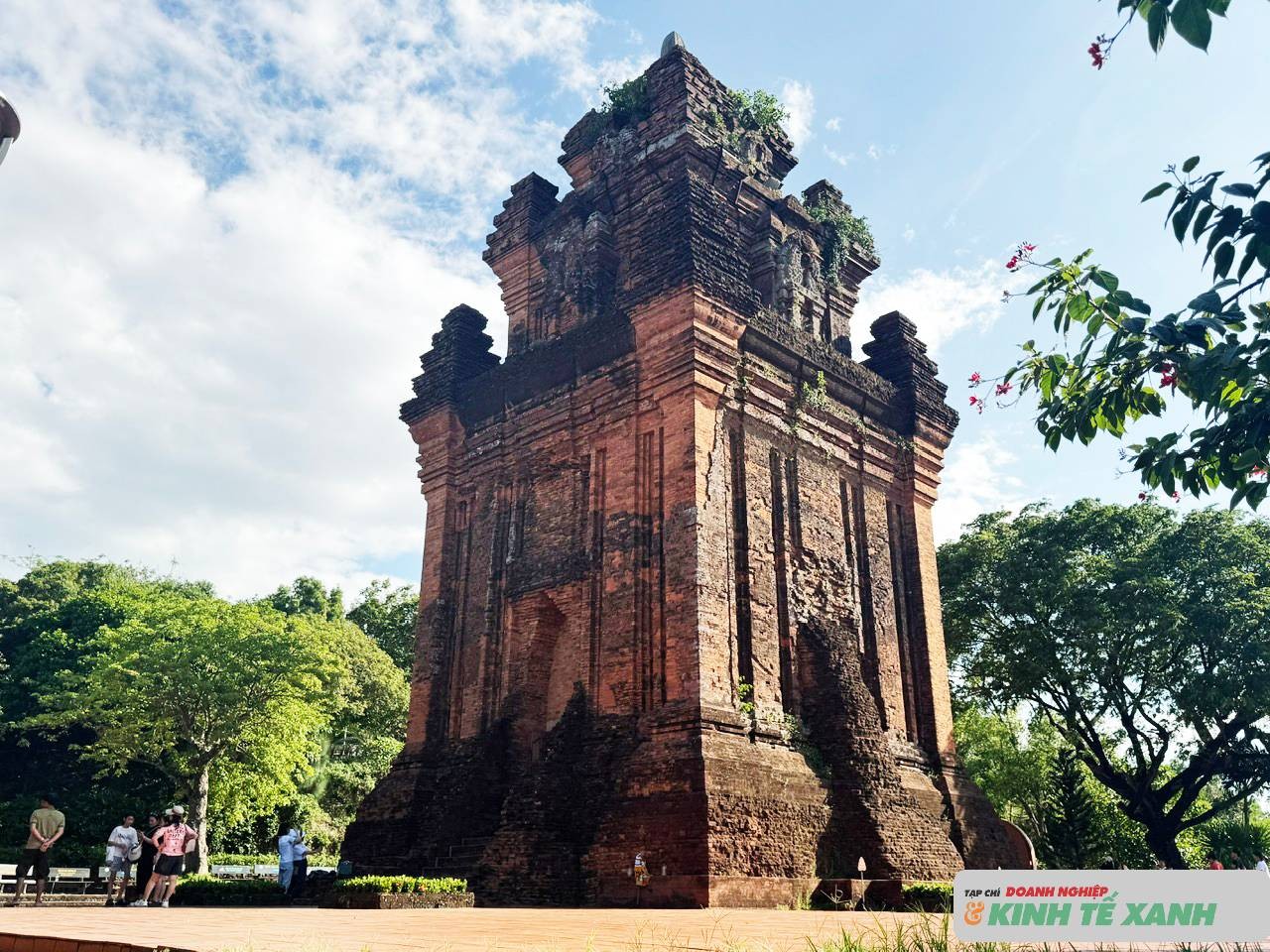 thap-nhan-2-1780921532.jpg