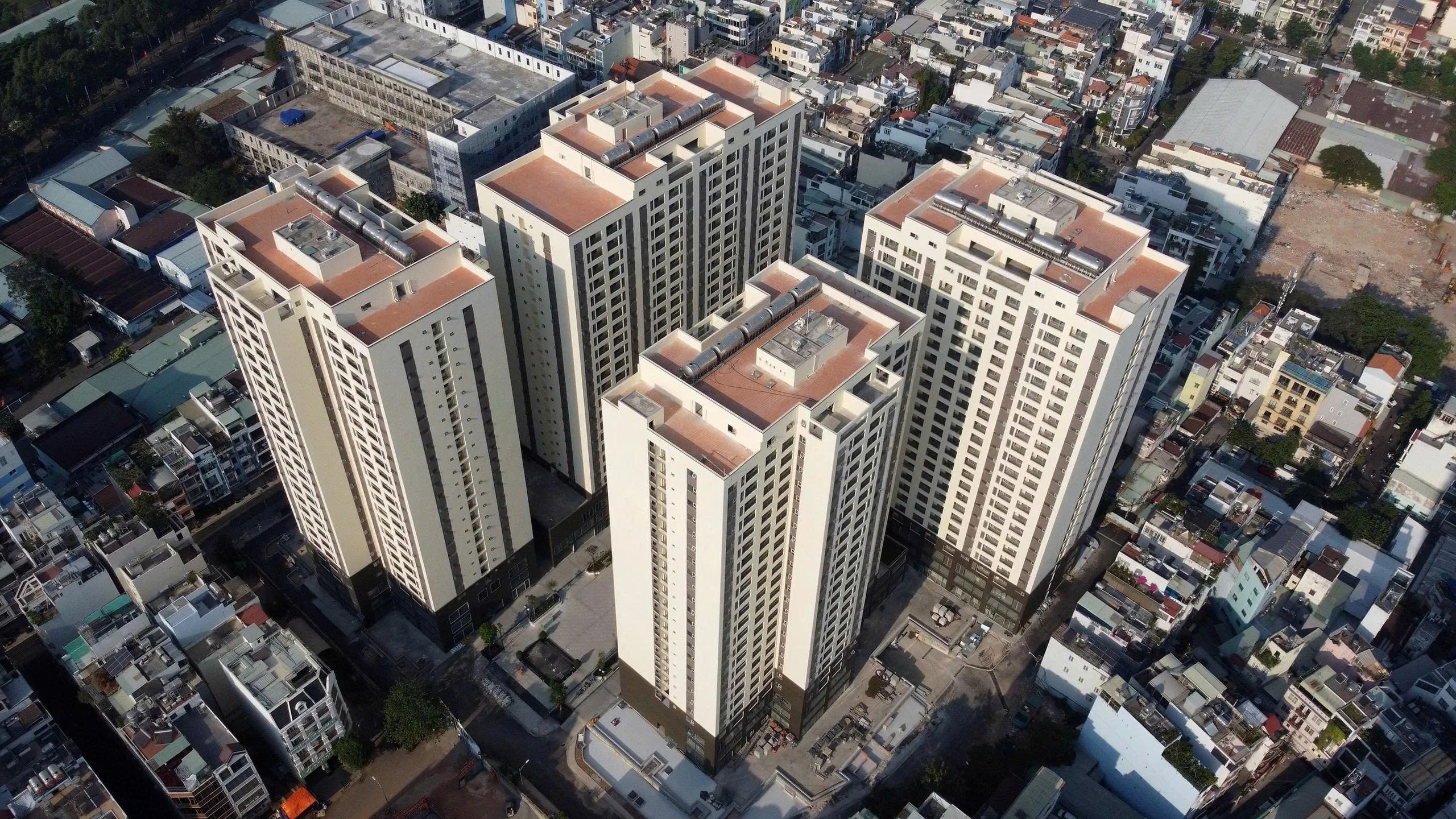Tính đến cuối tháng 4/2026, toàn TP.HCM mới có 4 dự án được giải ngân từ chương trình tín dụng hỗ trợ nhà ở xã hội với tổng lũy kế 508 tỷ đồng; số khách hàng cá nhân được vay vốn chỉ dừng ở 7 trường hợp.
