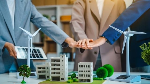 Chính phủ sẽ hỗ trợ 25.000 doanh nghiệp, hộ kinh doanh và hợp tác xã nâng cao năng lực quản trị, thúc đẩy chuyển đổi xanh và áp dụng các mô hình kinh doanh bền vững.