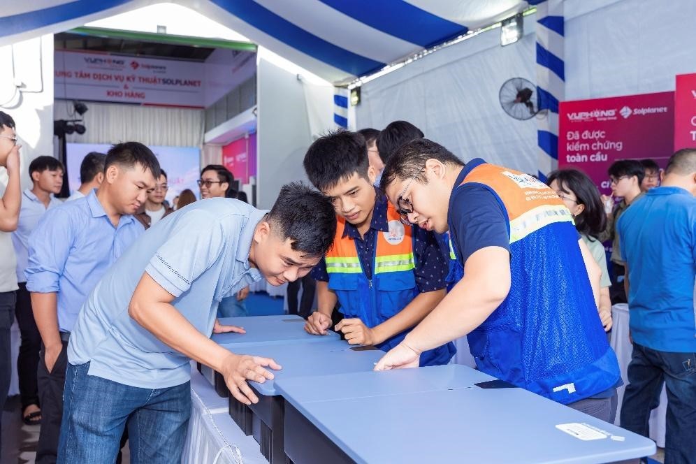 Bài toán thiếu nhân lực kỹ thuật khi thị trường điện mặt trời tăng trưởng