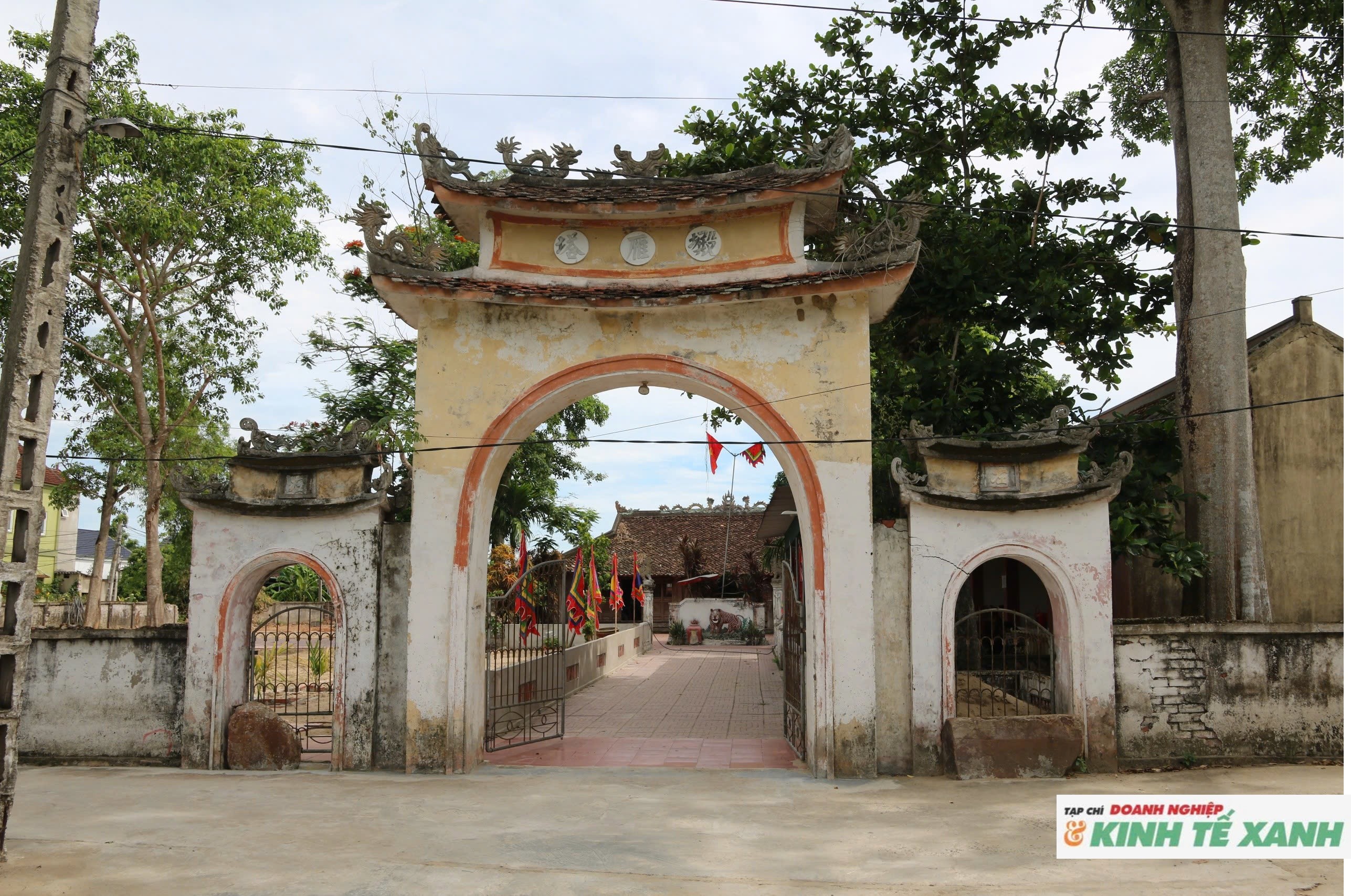 nhan-thap-1781795264.jpg