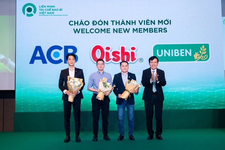 Ngân hàng ACB trở thành thành viên đầu tiên trong lĩnh vực tài chính tham gia PRO Việt Nam