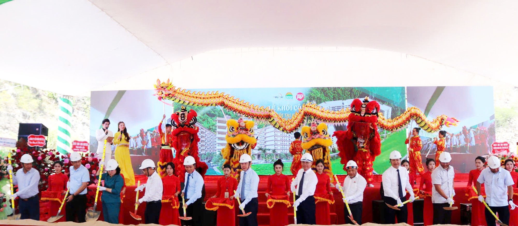 uy-vien-du-khuyet-trung-uong-dang-pho-bi-thu-tinh-uy-chu-tich-ubnd-tinh-do-huu-huy-cung-lanh-dao-tinh-cac-dai-bieu-tham-du-thuc-hien-nghi-thuc-khoi-cong-1782430647.jpg