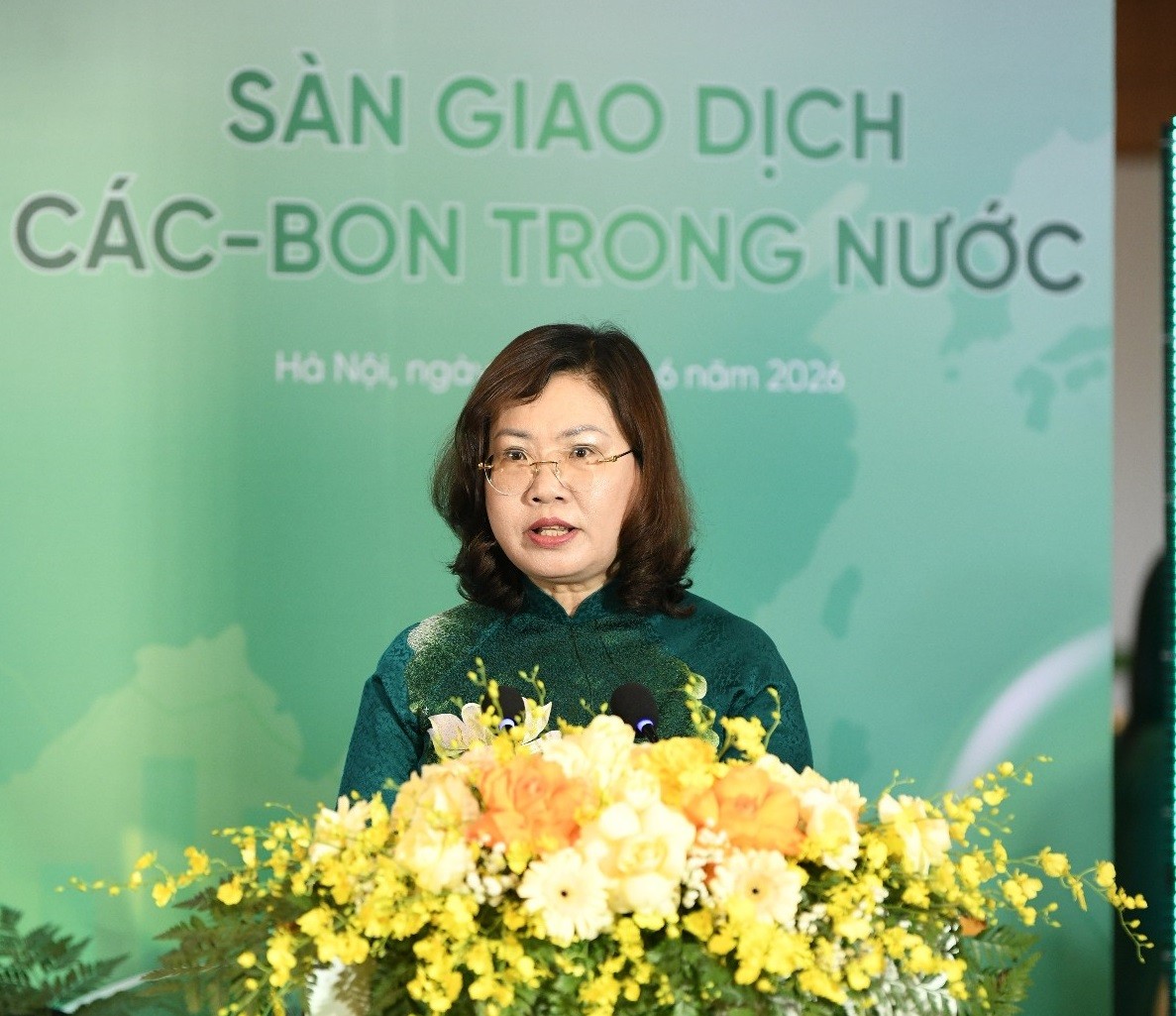 Bà Vũ Thị Chân Phương - Chủ tịch Ủy ban Chứng khoán Nhà nước
