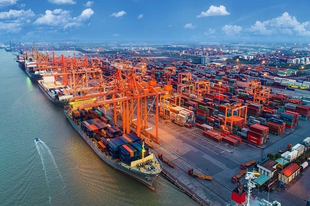 Chính phủ đặt mục tiêu GDP 6 tháng cuối năm tăng gần 12%. (Ảnh minh hoạ)