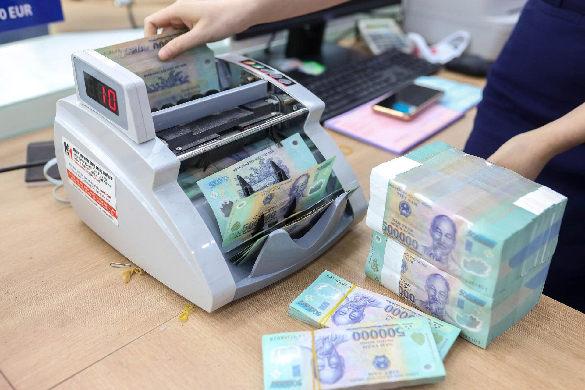 6 tháng đầu năm 2026, các ngân hàng tại TP.HCM đã giải ngân khoảng 270.000 tỷ đồng, tăng 6,5% so với cuối năm 2025. (Ảnh minh hoạ)