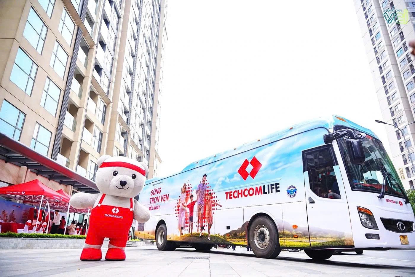 Techcombank rót thêm 2.400 tỷ đồng vào Techcom Life