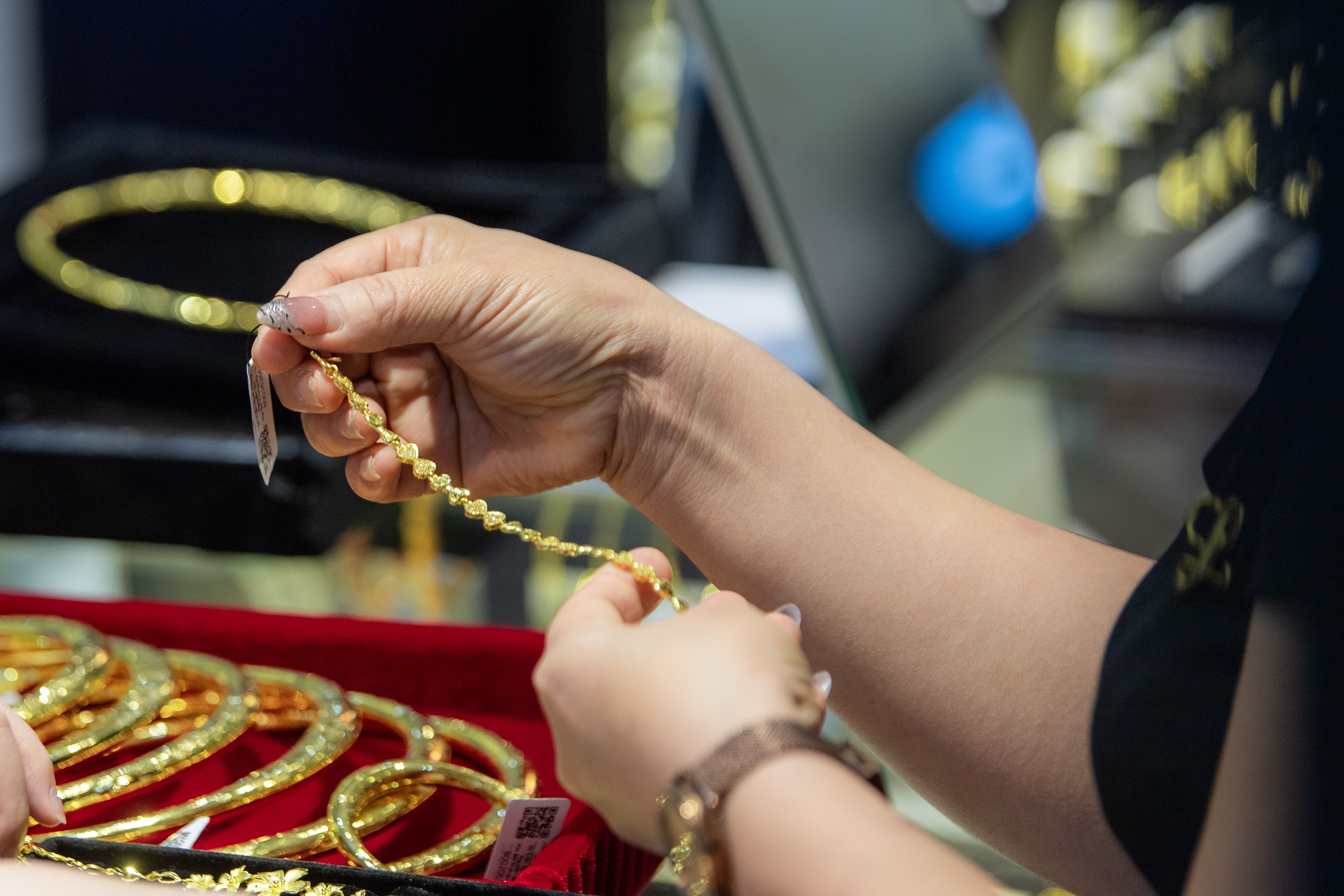 gia-vang-moi-nhat-1782867345.jpg