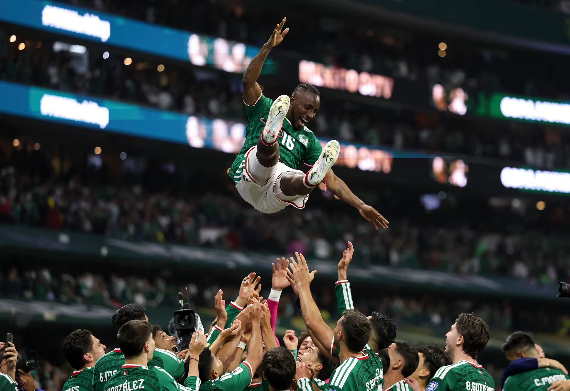 mexico-v-ecuador-round-of-32-fifa-world-cup-2026-1782895853.jpg