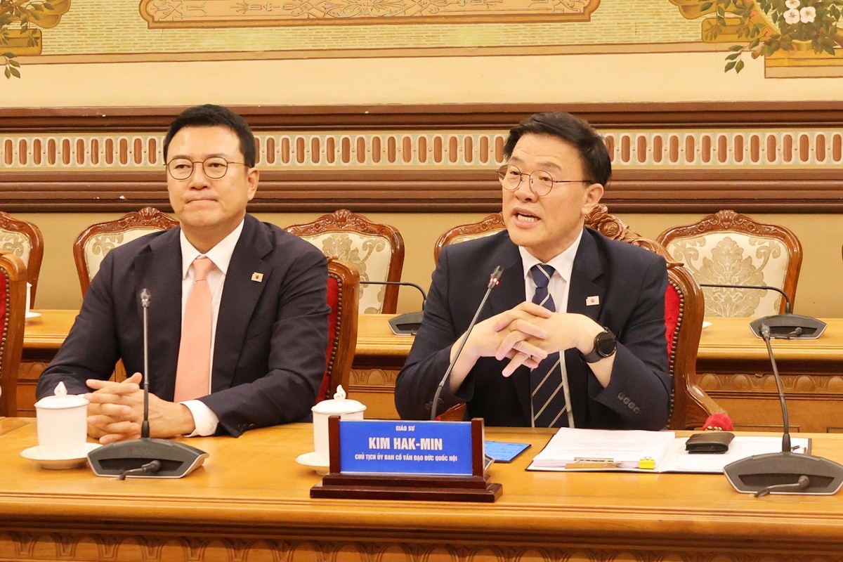 372026-giao-su-kim-hak-min-copy-1783089843.jpg