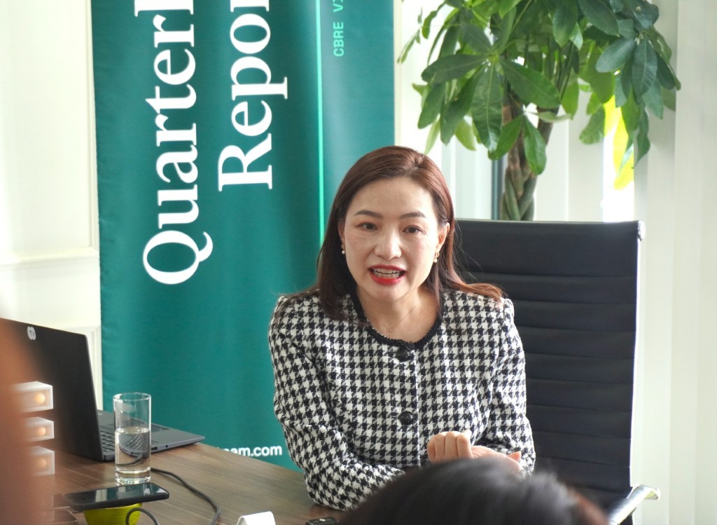 ba-duong-thuy-dung-1a-1783472497.JPG