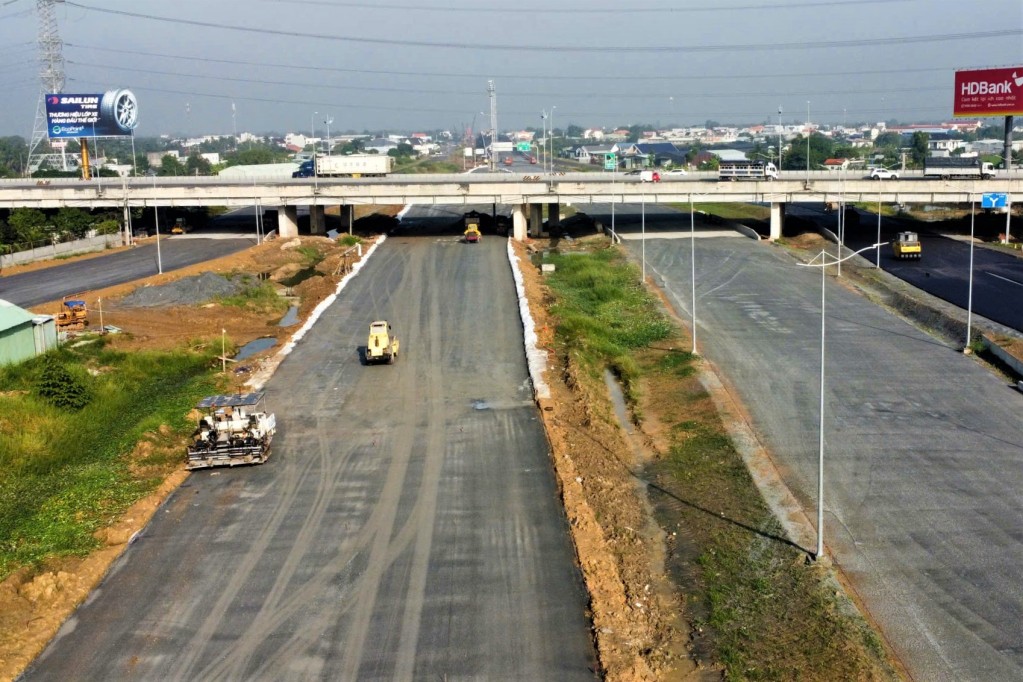 Tây Ninh tập trung tháo gỡ khó khăn cho các dự án chậm tiến độ, xử lý các vướng mắc liên quan đến bồi thường, giải phóng mặt bằng và đẩy nhanh hoàn thiện thủ tục đầu tư đối với các công trình trọng điểm. (Ảnh minh hoạ)