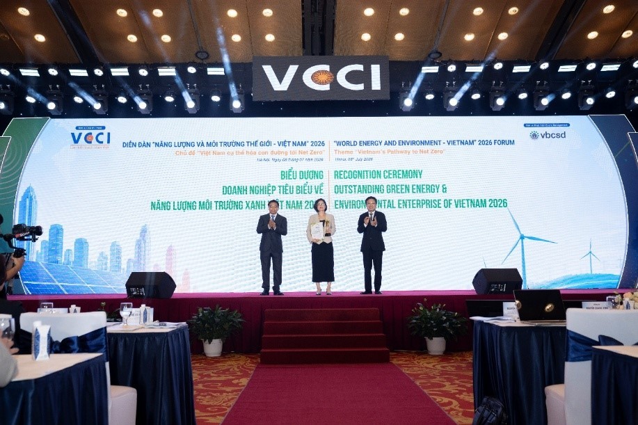 Carlsberg Việt Nam được VCCI vinh danh trong Top 10 Doanh nghiệp Tiêu biểu về Năng lượng Xanh và Môi trường Việt Nam 2026.
